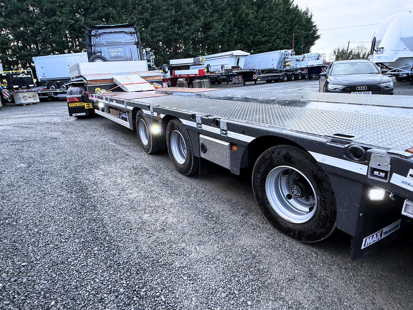 CPD Powerline / Future Thinking Forward Planning on collection of their new MAX Trailer 
