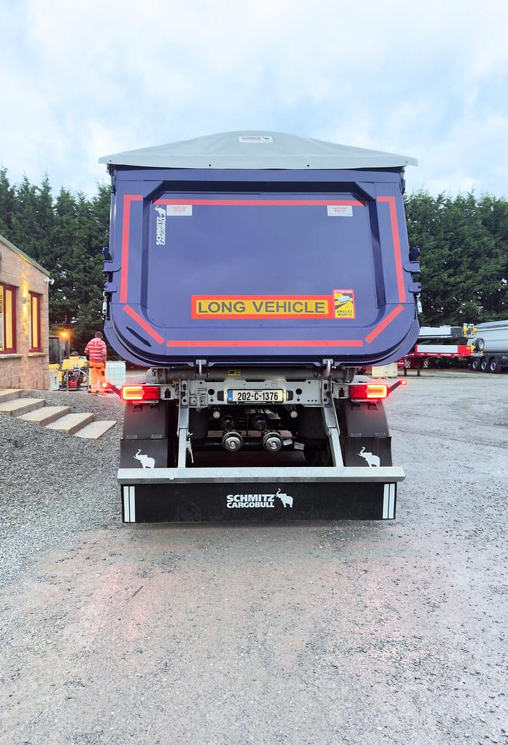 MMD Construction on recent collection of new Schmitz tipping trailer