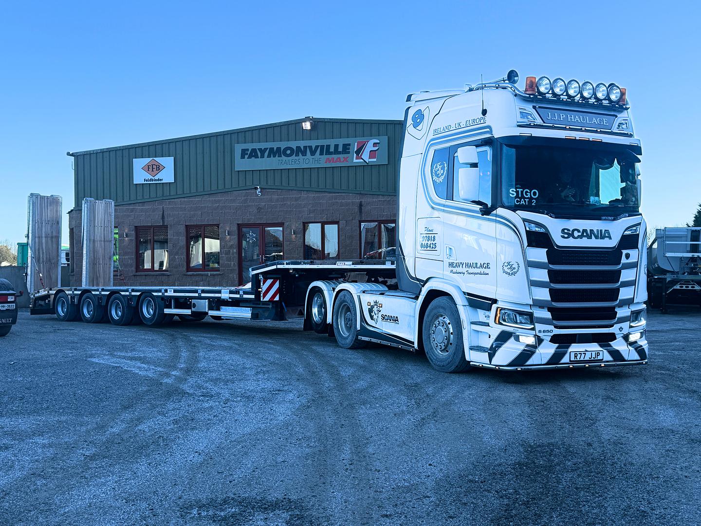 JJP Haulage on recent collection of  MAX Trailer 4 axle extendable