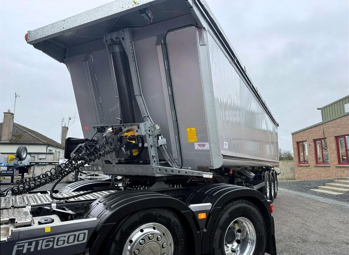 J&K Ormonde Haulage Ltd, on collection of the new Schmitz bulk tipping trailer.