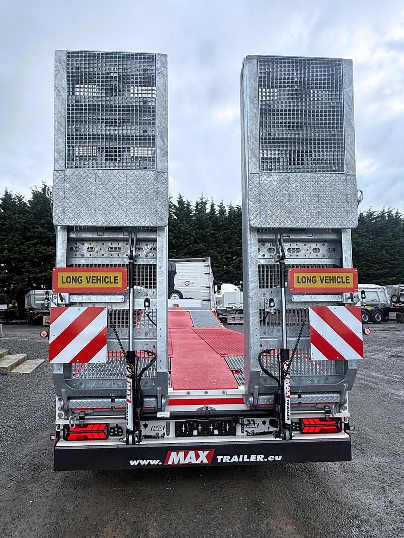 Kilkenny Commercials on collection of new MAX Trailer 3 axle low loader
