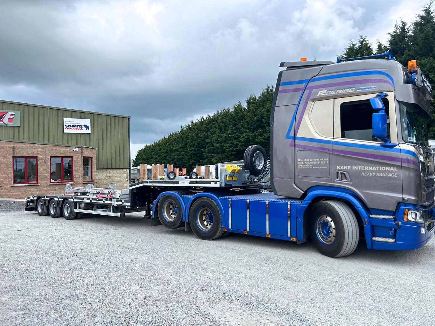 Kane International on collection of another new MAX Trailer