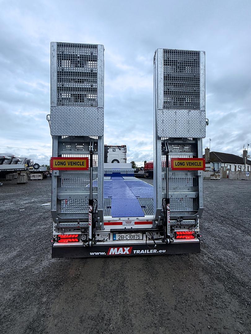 Charleville Plant Hire, on collection on new MAX Trailer 3 axle low loader