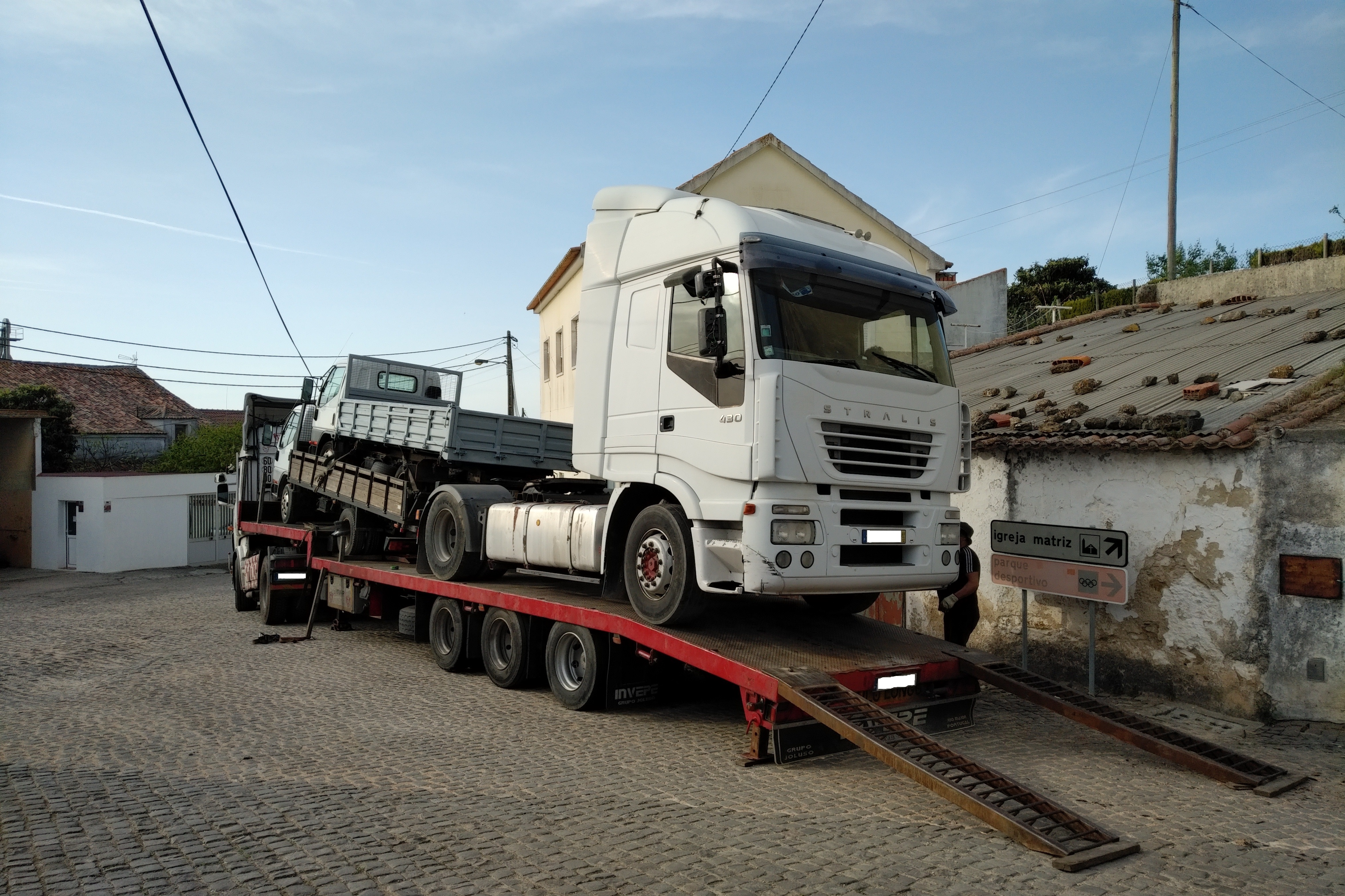 Loading & Transport. Destination Lagos - Nigeria.