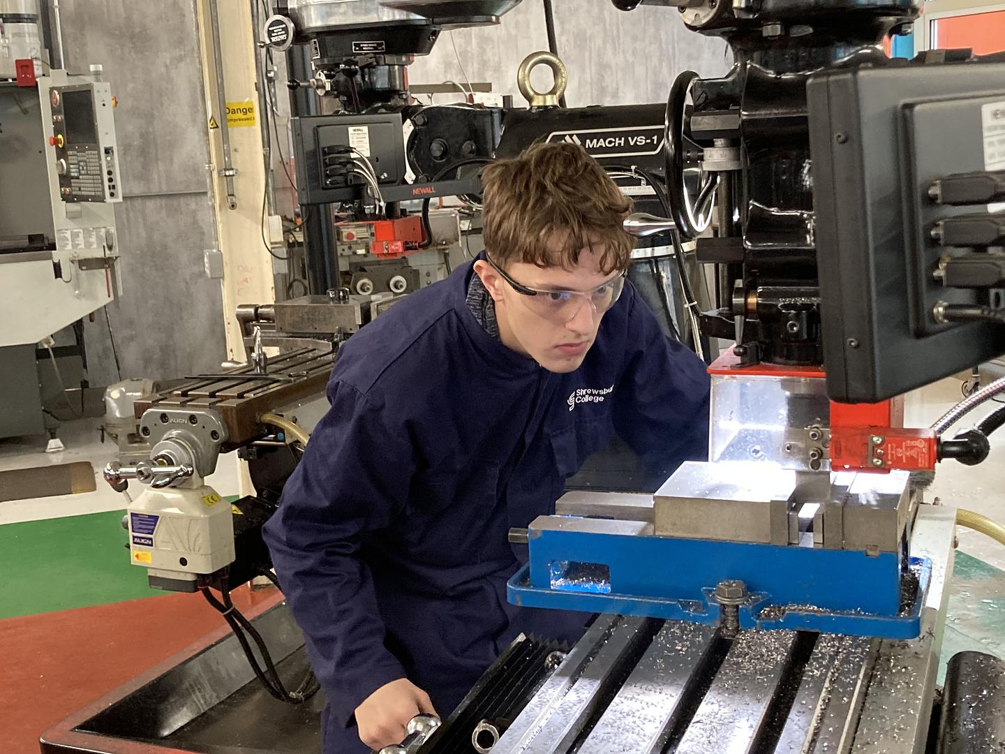 MACH Machine Tools wins competitive tender to supply Shrewsbury College with a range of manual milling machines, lathes and drills.