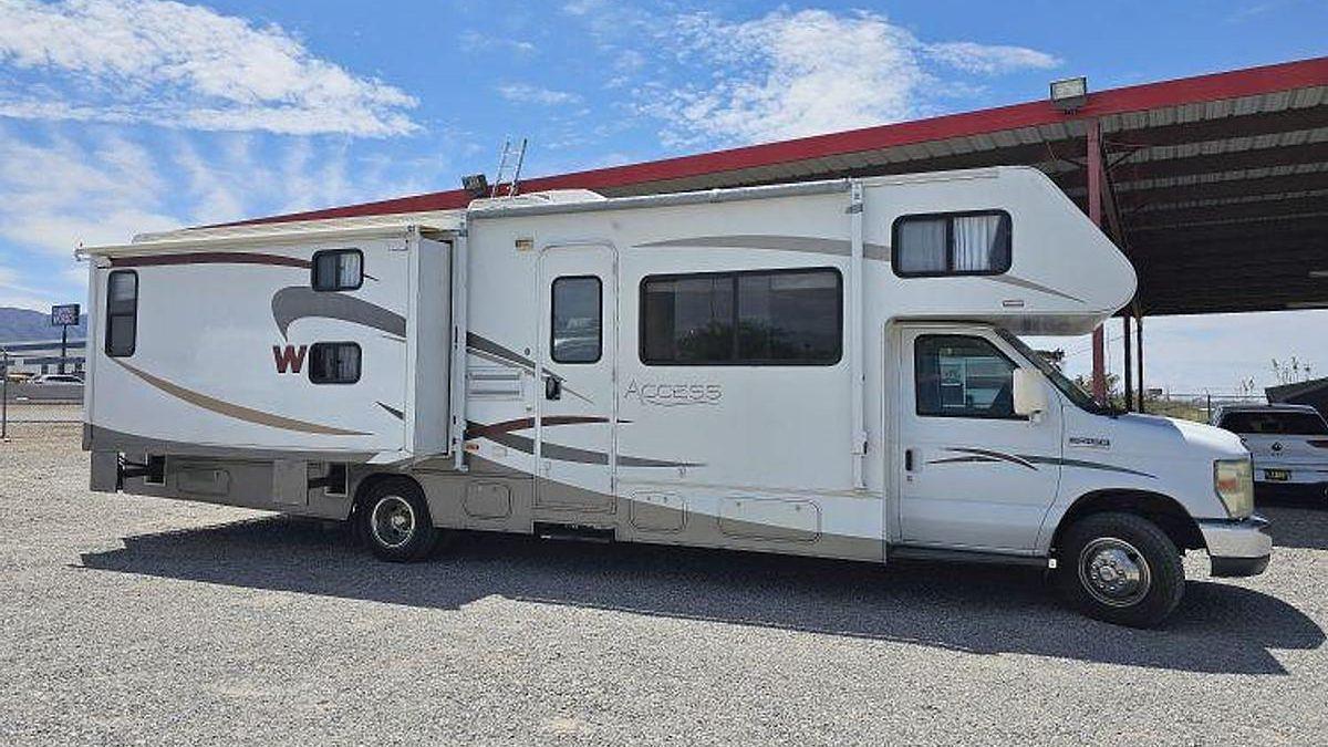 RV Trouble on I-10 Near El Paso? Stop in Anthony for Service & Parts