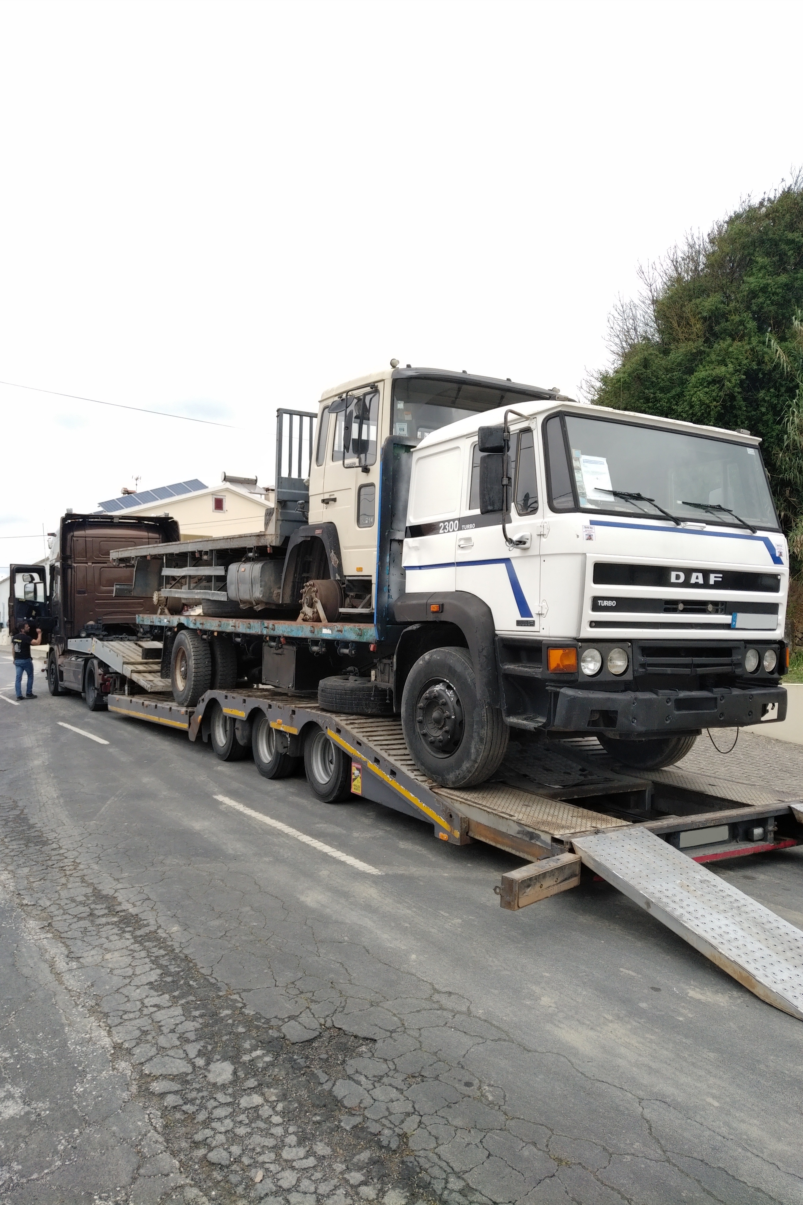 Delivery to Antwerp - Belgium & Shipping to Lagos - Nigeria.