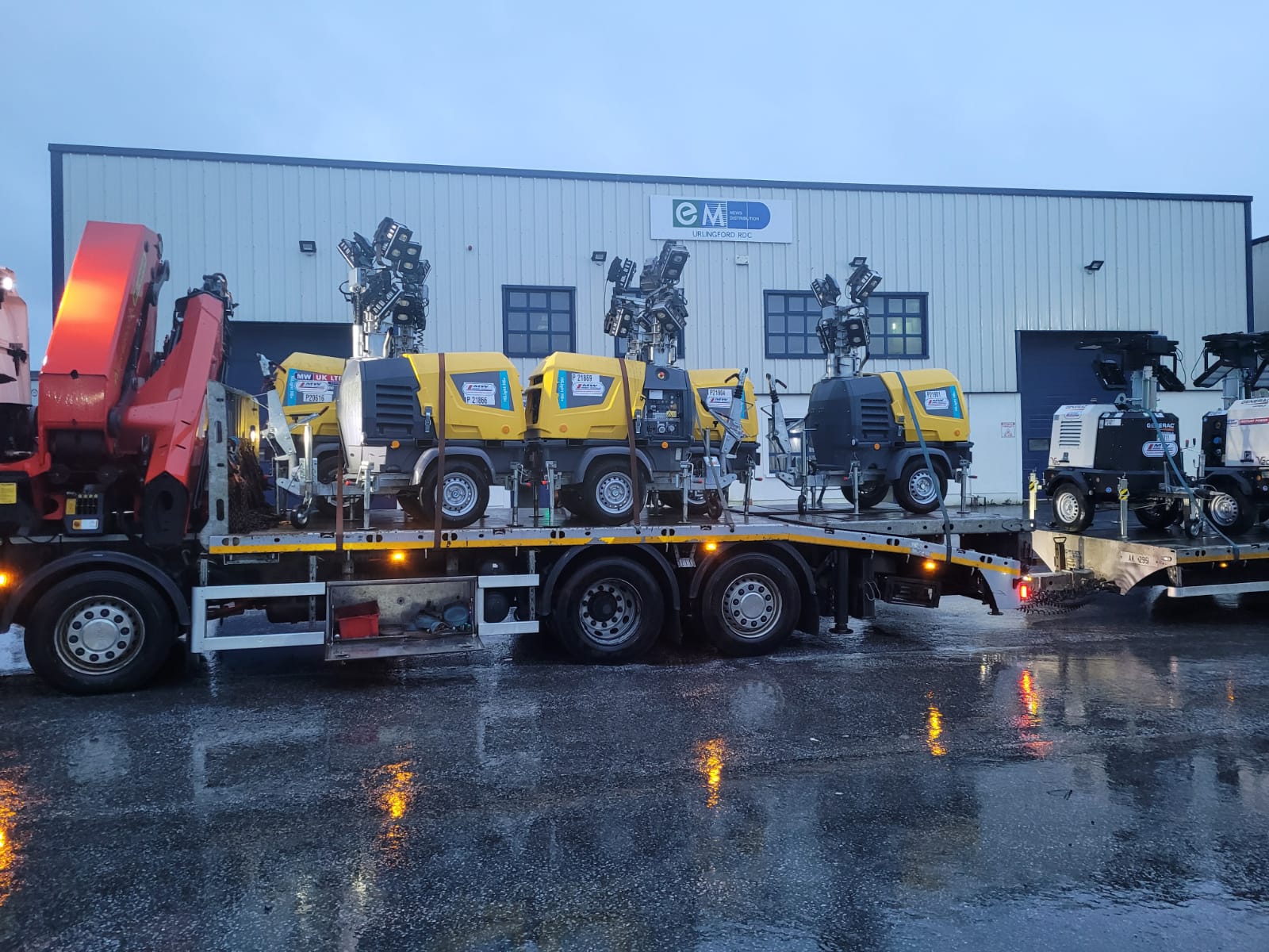 Large Number of Lighting towers heading on hire across the country 