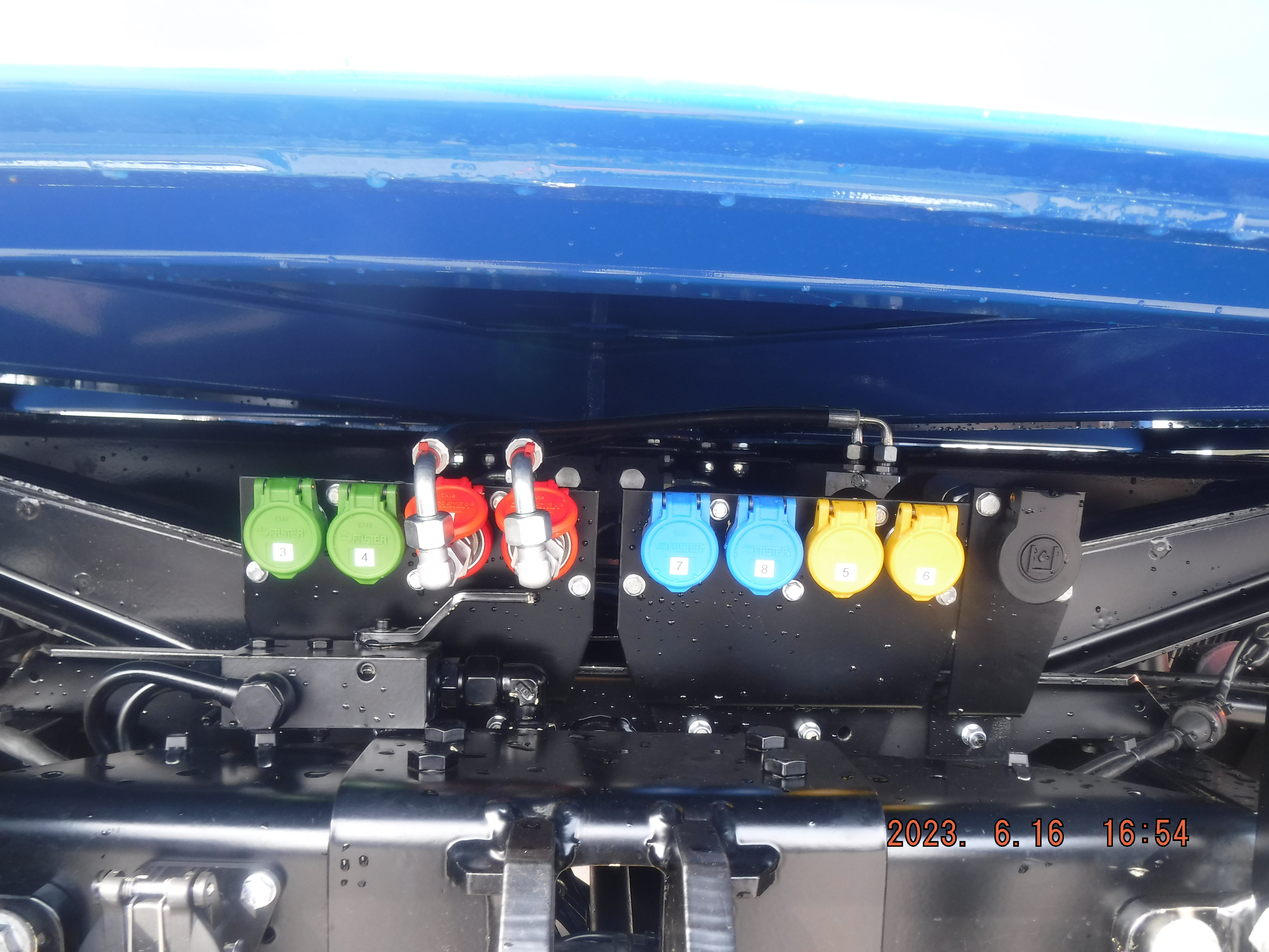 Here you go Unimog fans...