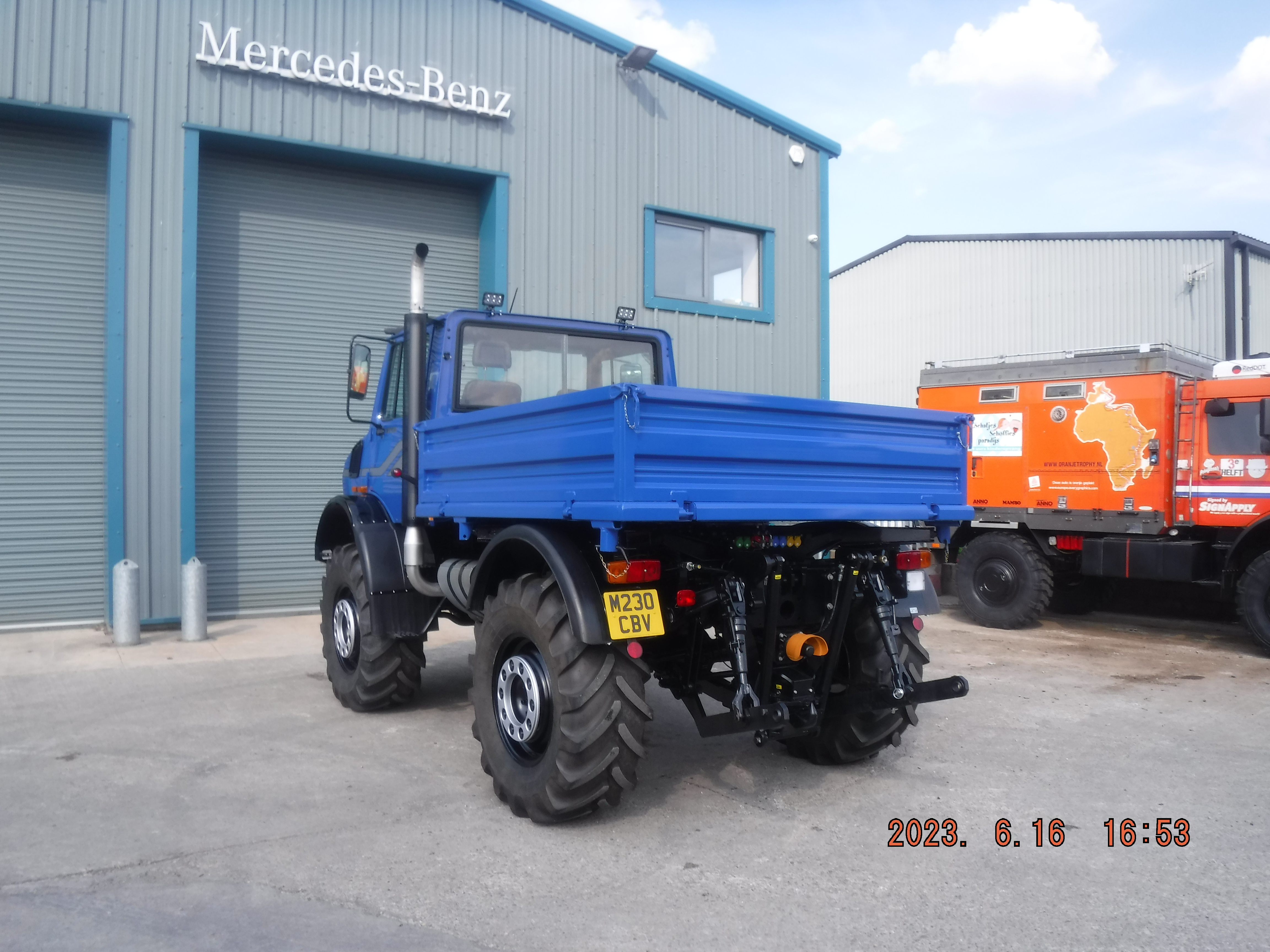 Here you go Unimog fans...