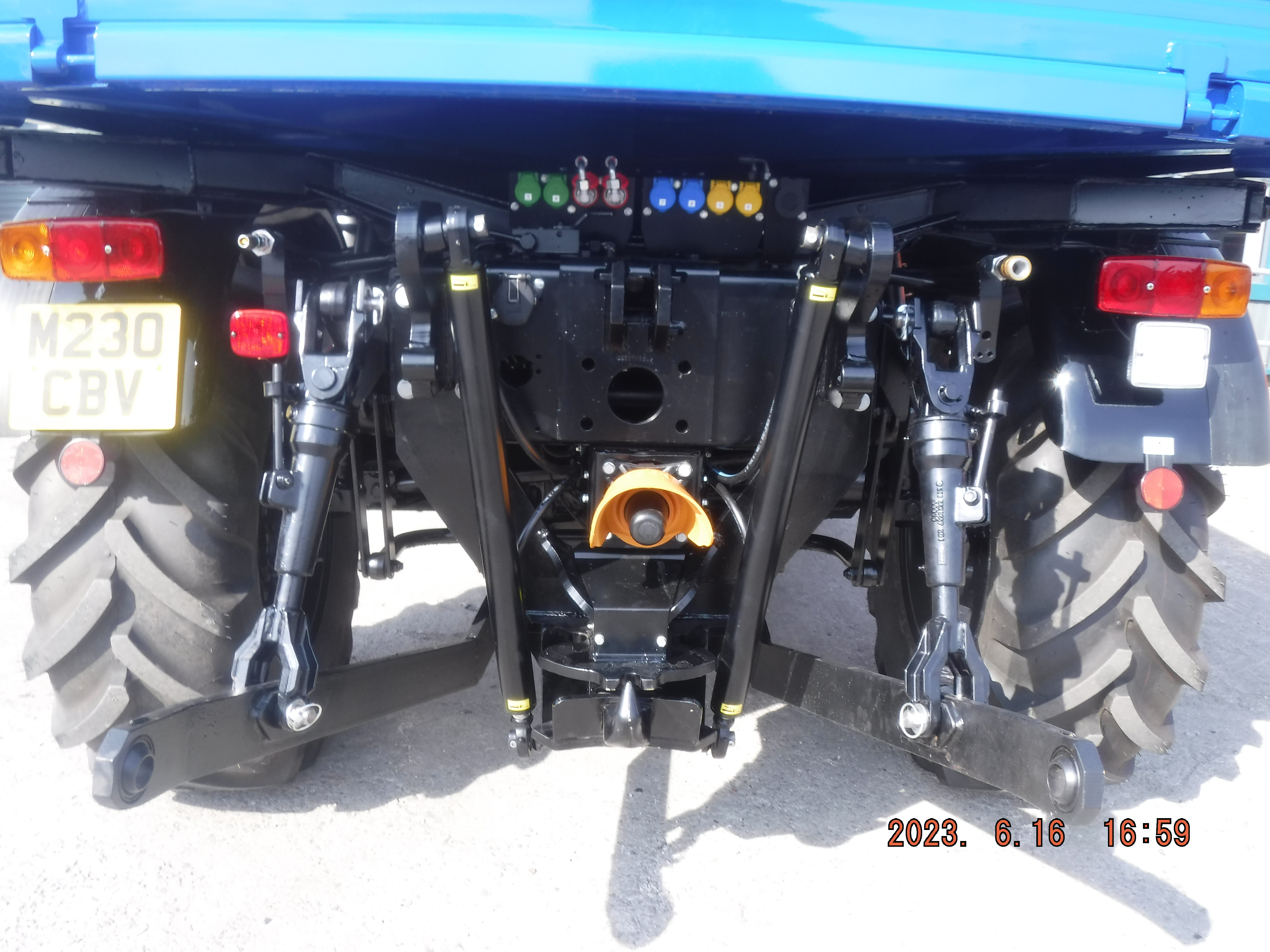 Here you go Unimog fans...