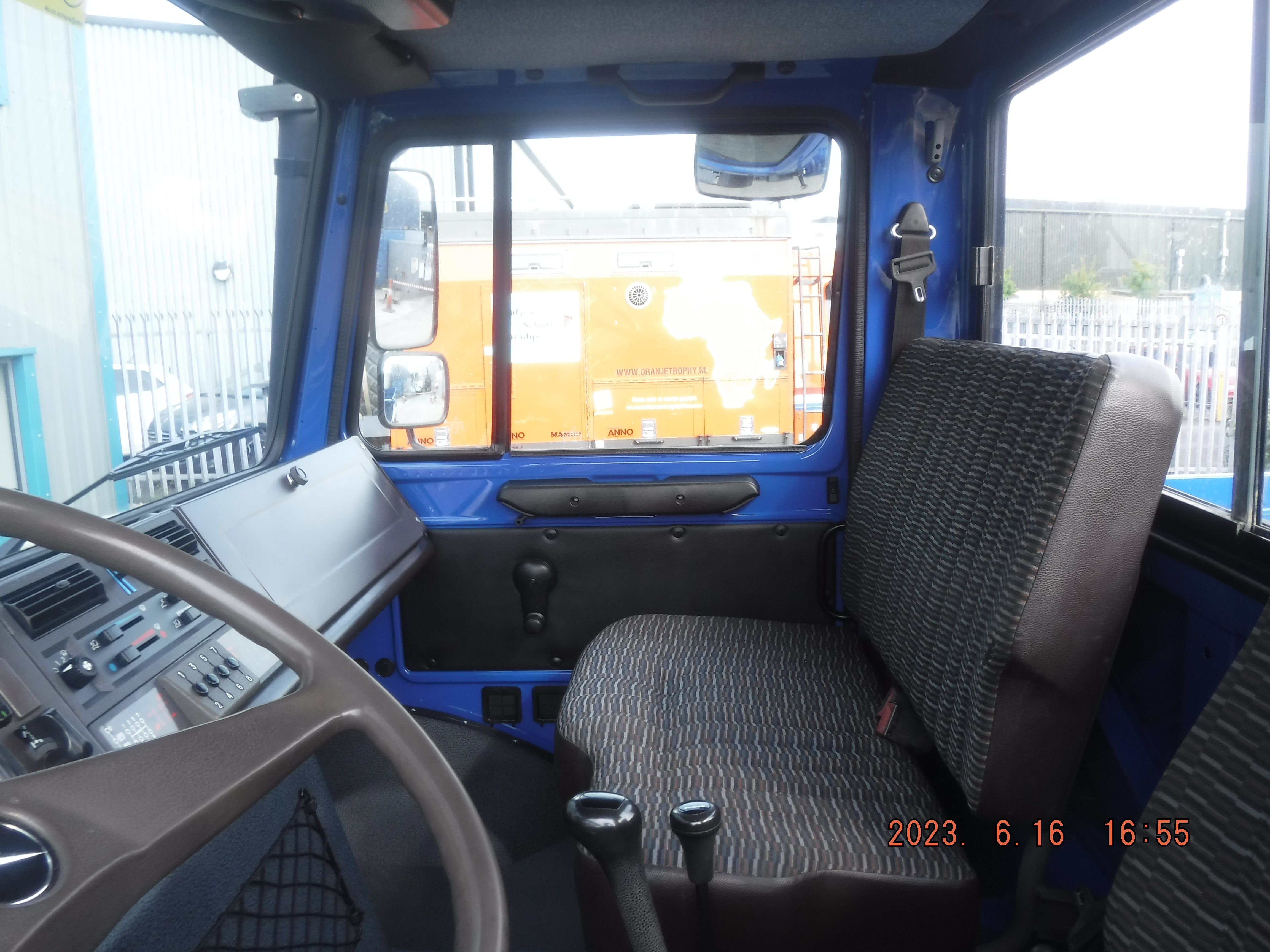 Here you go Unimog fans...