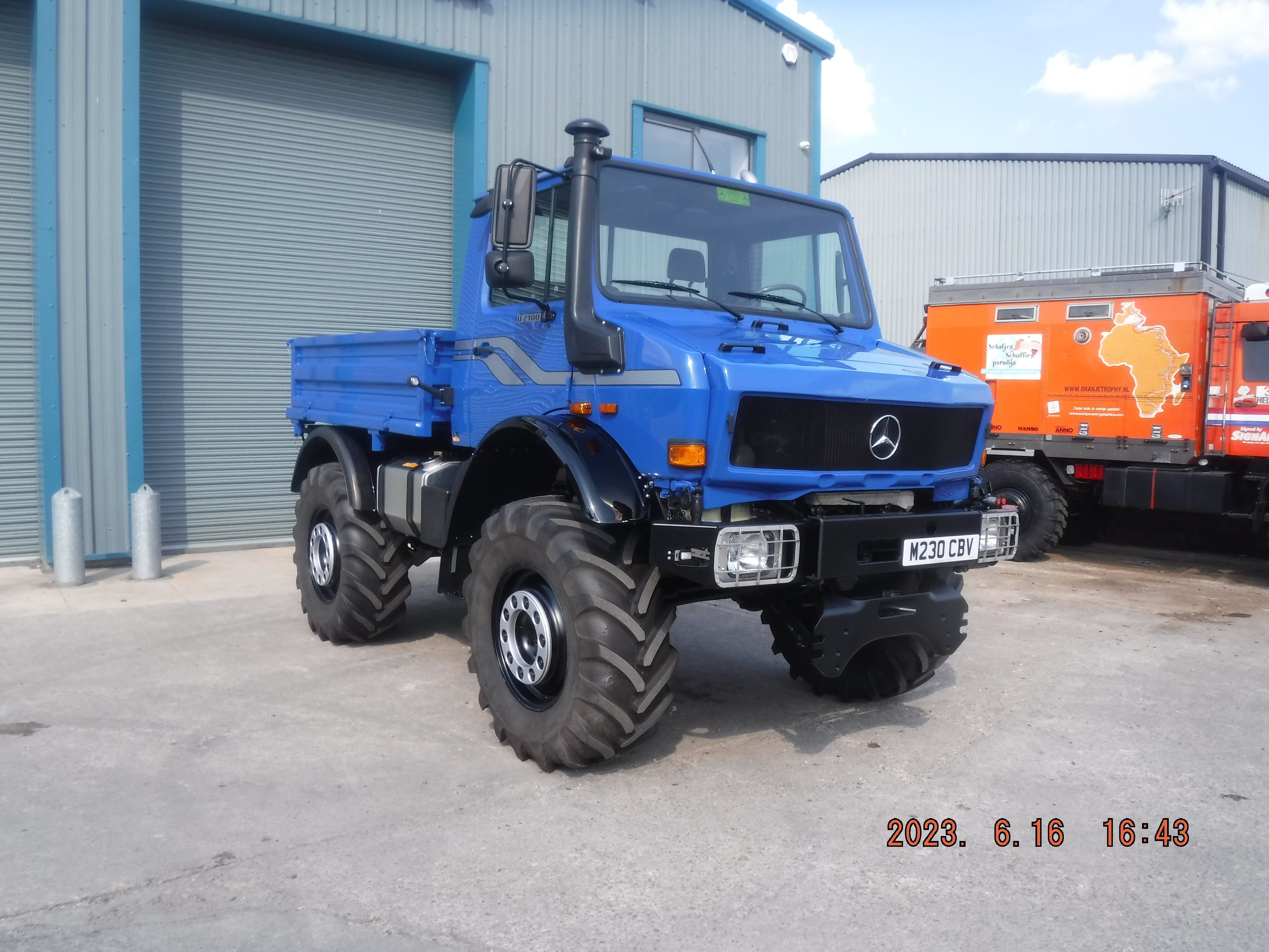 Here you go Unimog fans...