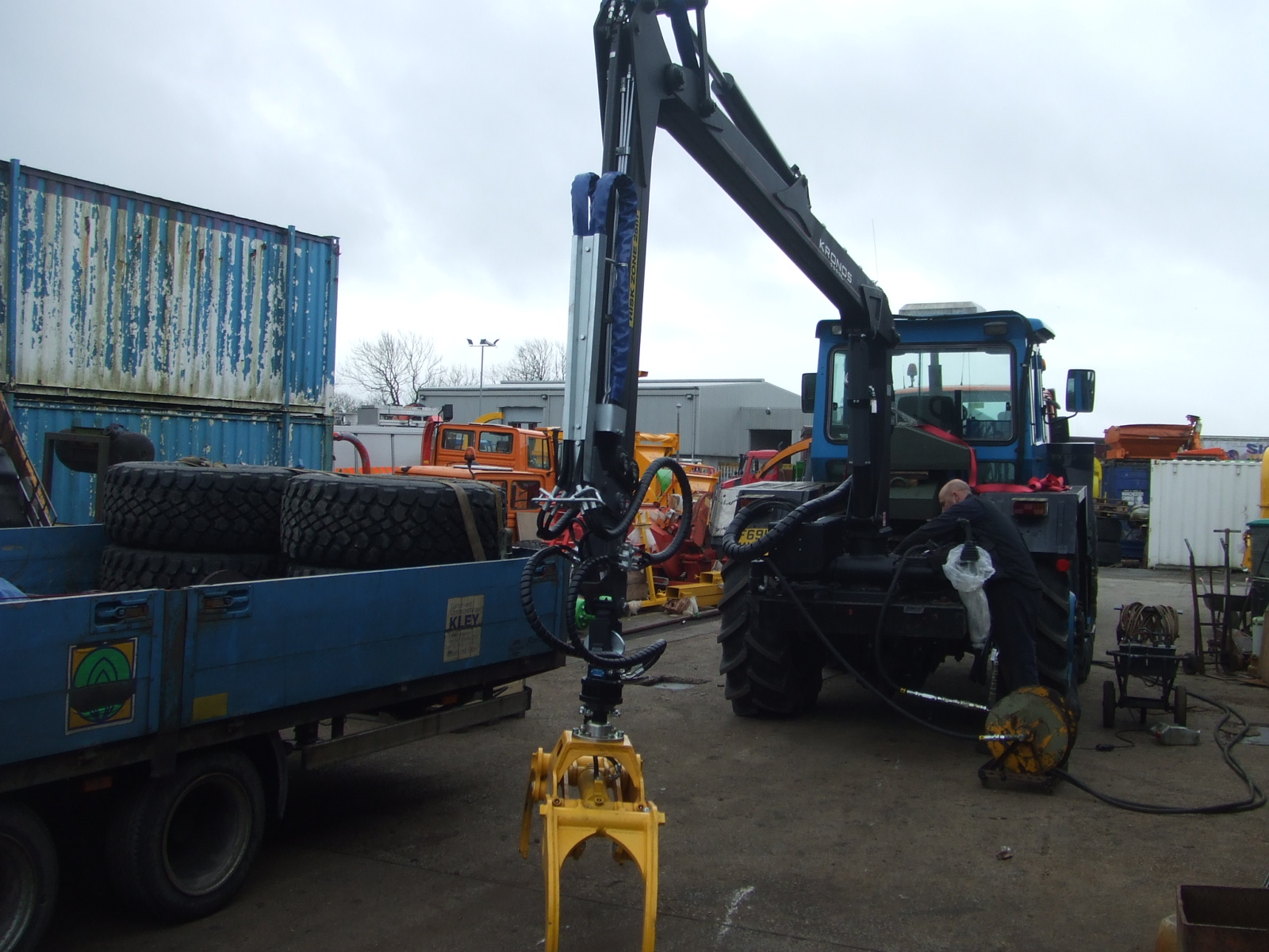 BRAND NEW KRONOS 5000L CRANE