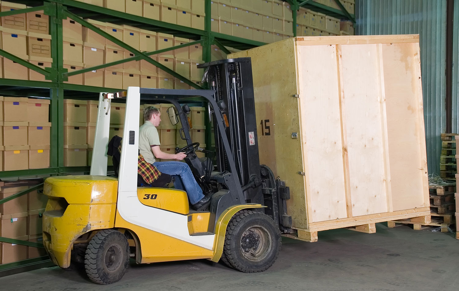 The 15 Forklift Safety Tips To Avoid Injuries