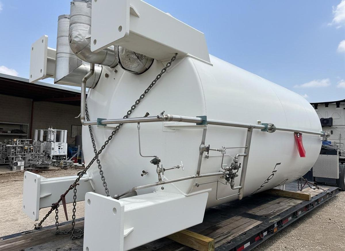 6,000 Gallon LNG Storage Tank (250 PSI) / ASME Vertical Cryogenic Tank Ready for Deployment