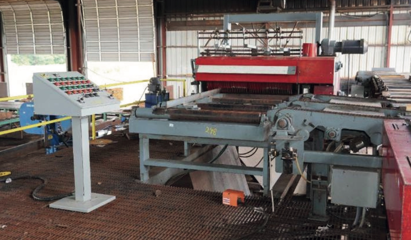 Choosing Between Gang Saws and Band Resaws