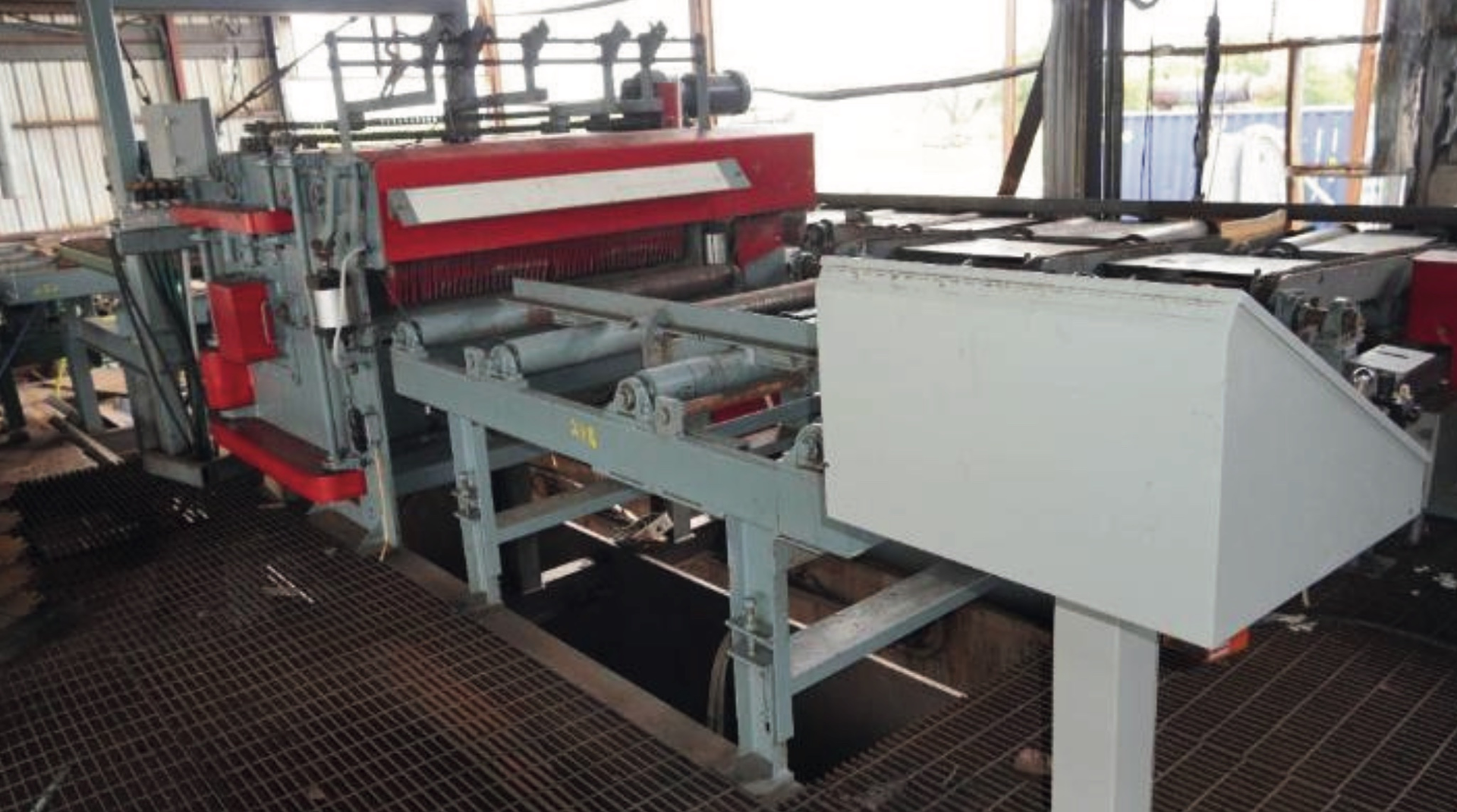 Vertical vs. Horizontal Edgers: Choosing the Right Option for Your Mill