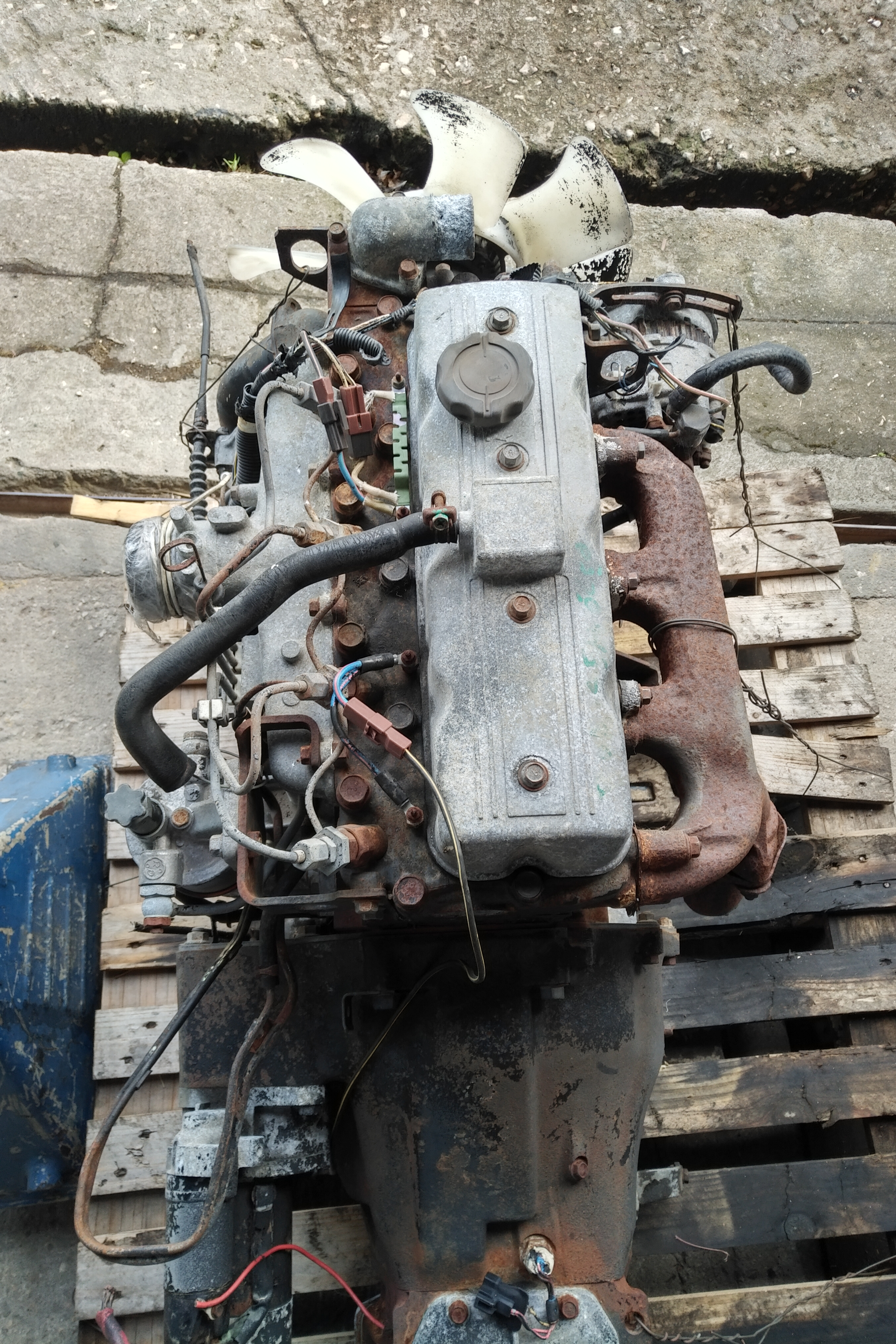 Perkins 4.182 engine & gearbox for Mazda T3000 truck sold to Madeira Island - Portugal.