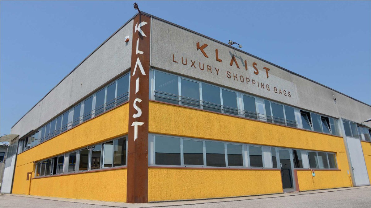 BOBST SP 102-E sold to KLAIST LUXURY SHOPPING BAGS in Italy
