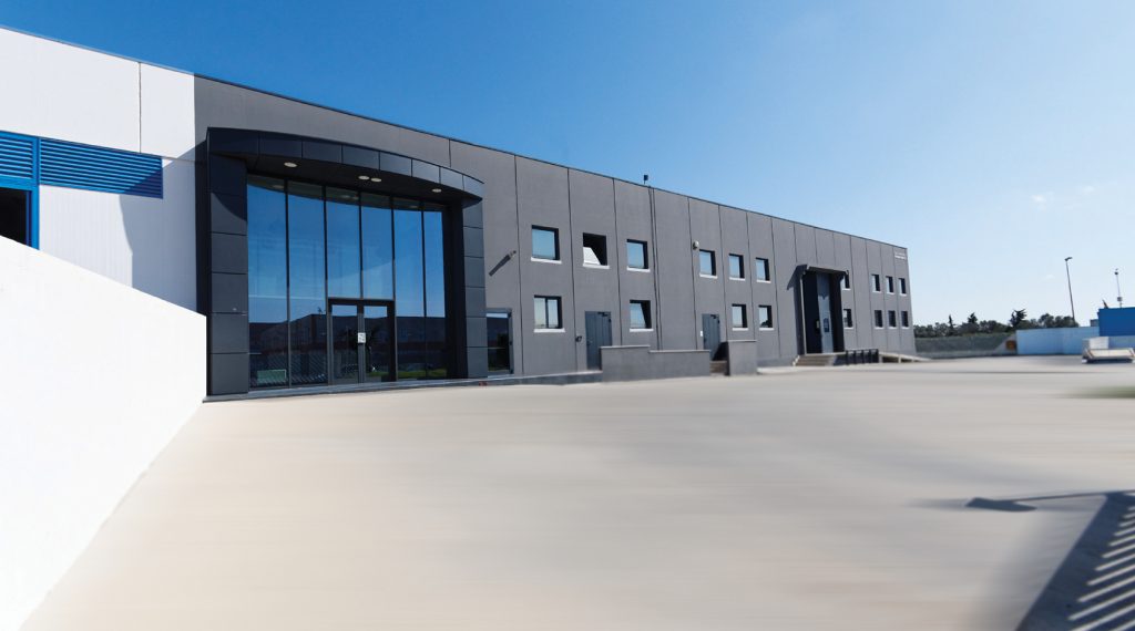 Tagliacarte POLAR 115 X di ultima generazione alla Print In Italy Srl