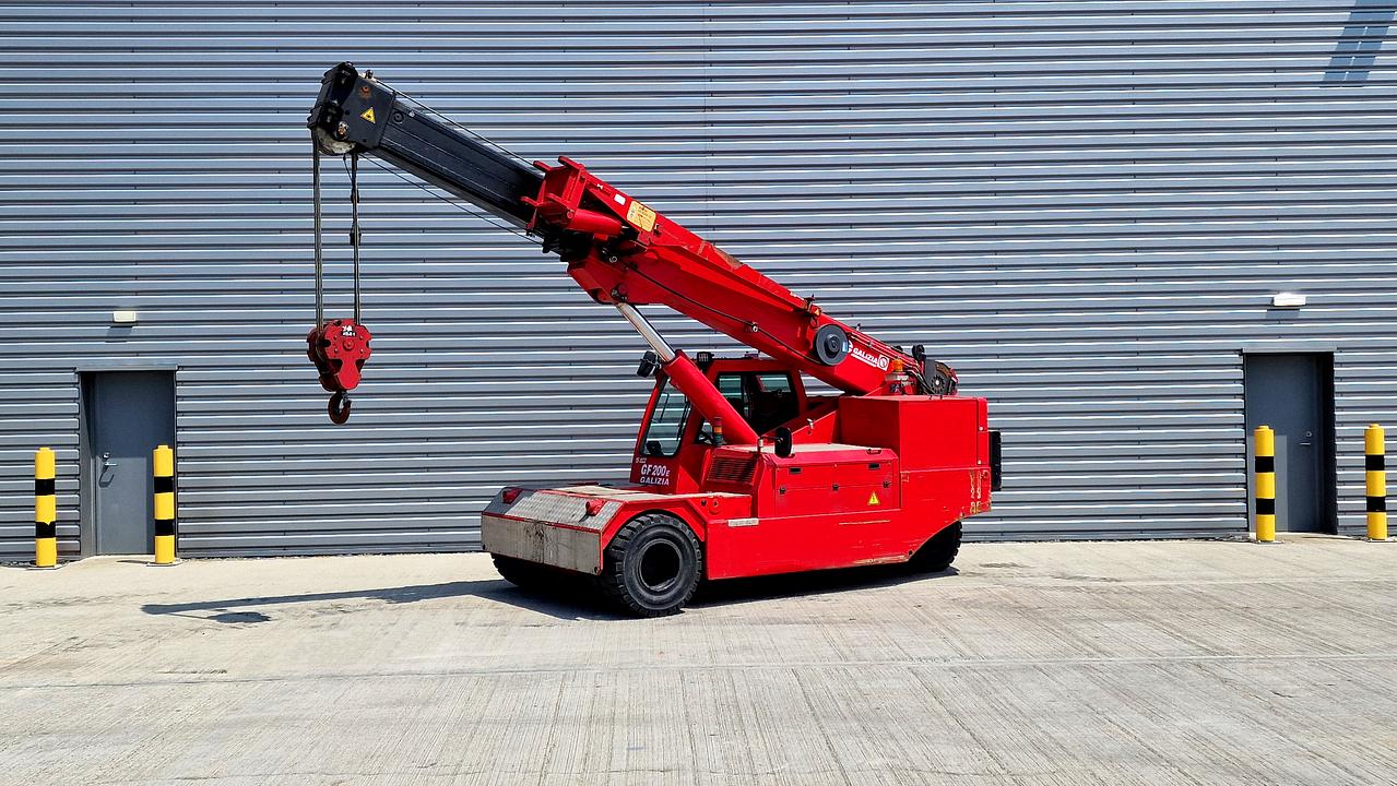 Pick and Carry Cranes