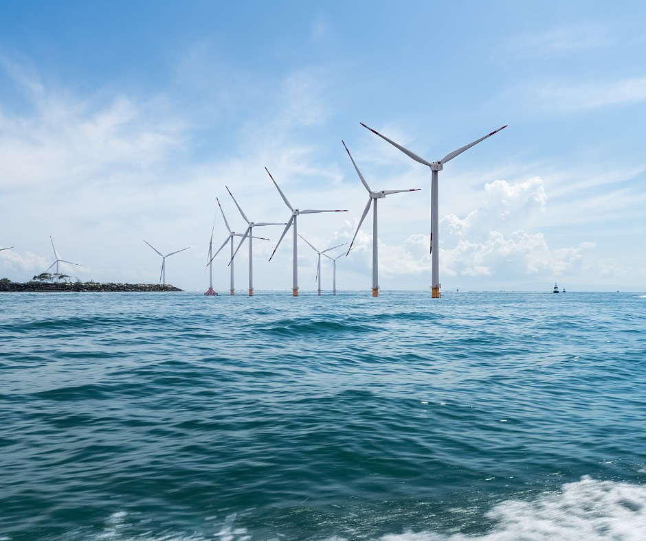 Supporting Offshore Wind Farms: When Mini Spider Cranes Take the Lead