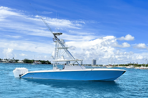 Buyer’s Guide: Top 5 Center Consoles for Fishing the West Palm Beach Canyons