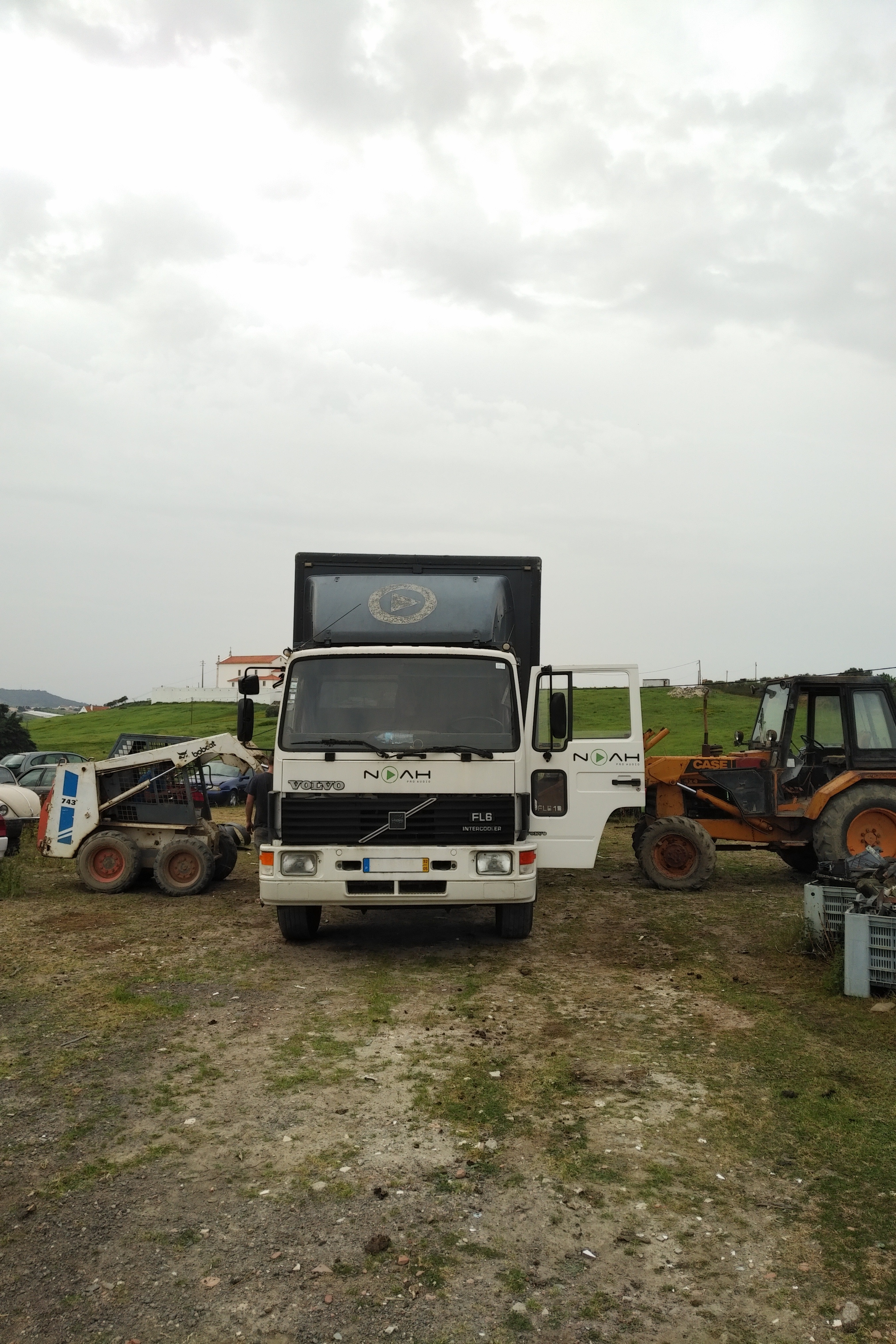 Loading in progress.