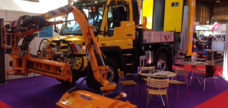 UNIMOG U423 CRASH CUSHION