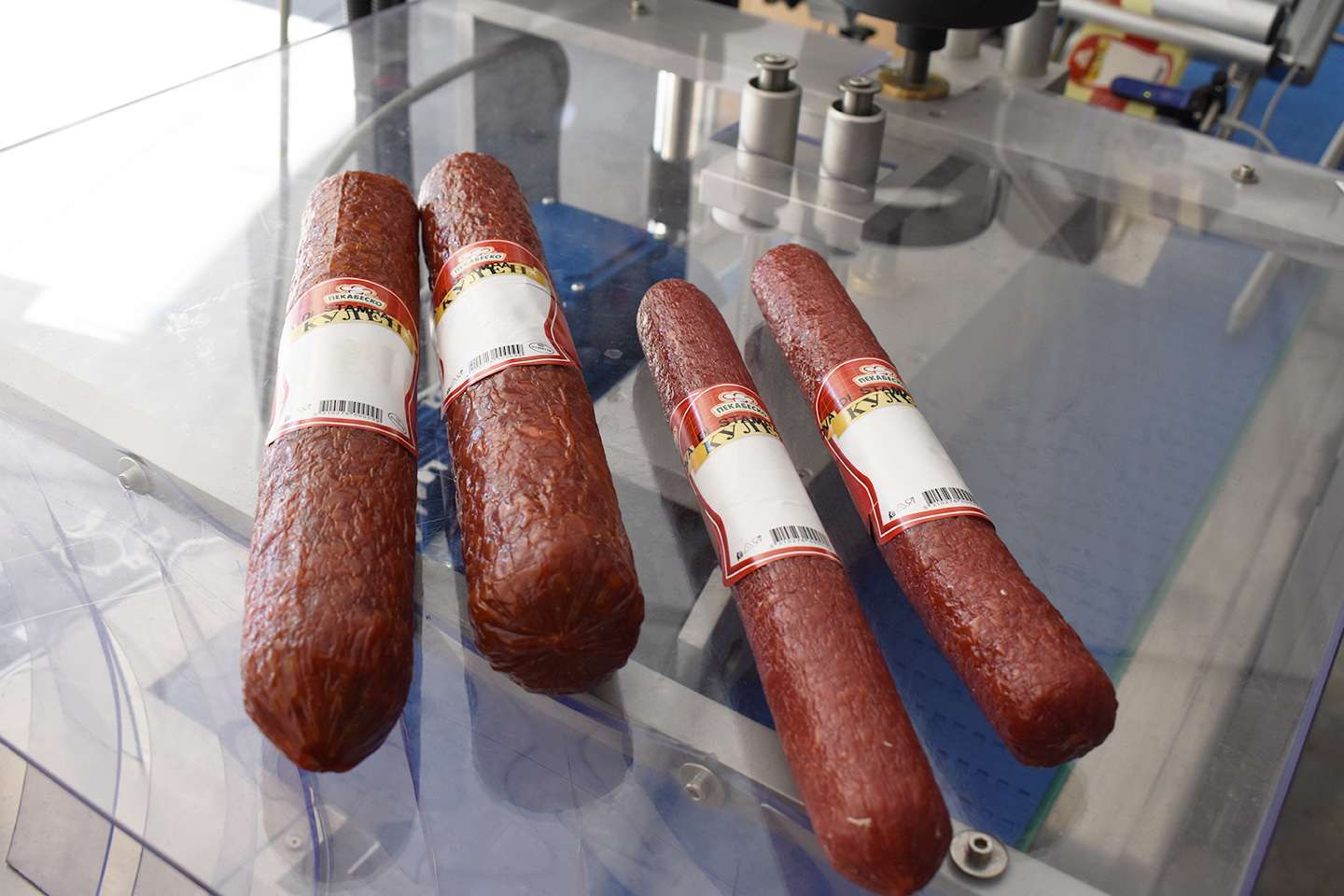 Perfect labelling for salami and sausages