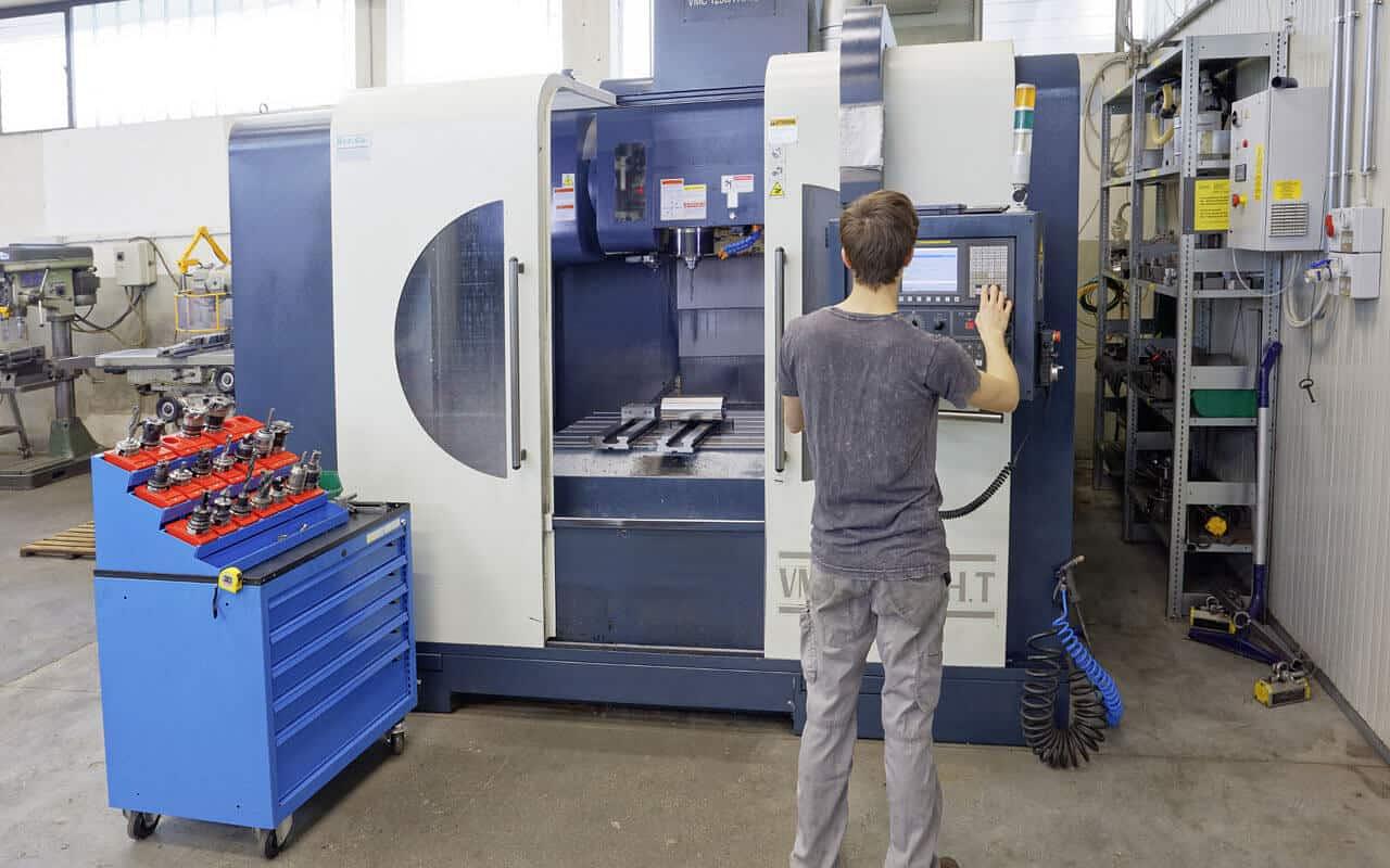 DART e MACH T: Dal 1983, una Storia di Eccellenza nelle Macchine Utensili 🏆