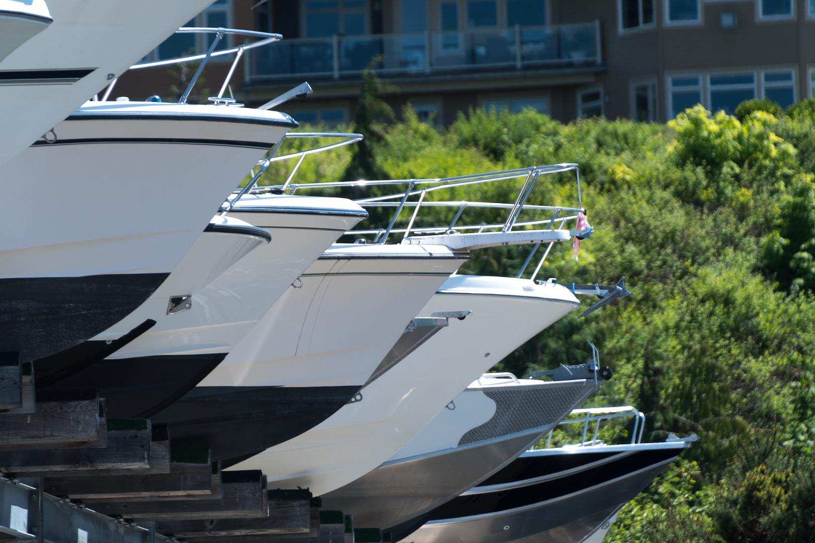 On land storage at Atlantic Yacht Haven and Travelers Yacht Haven