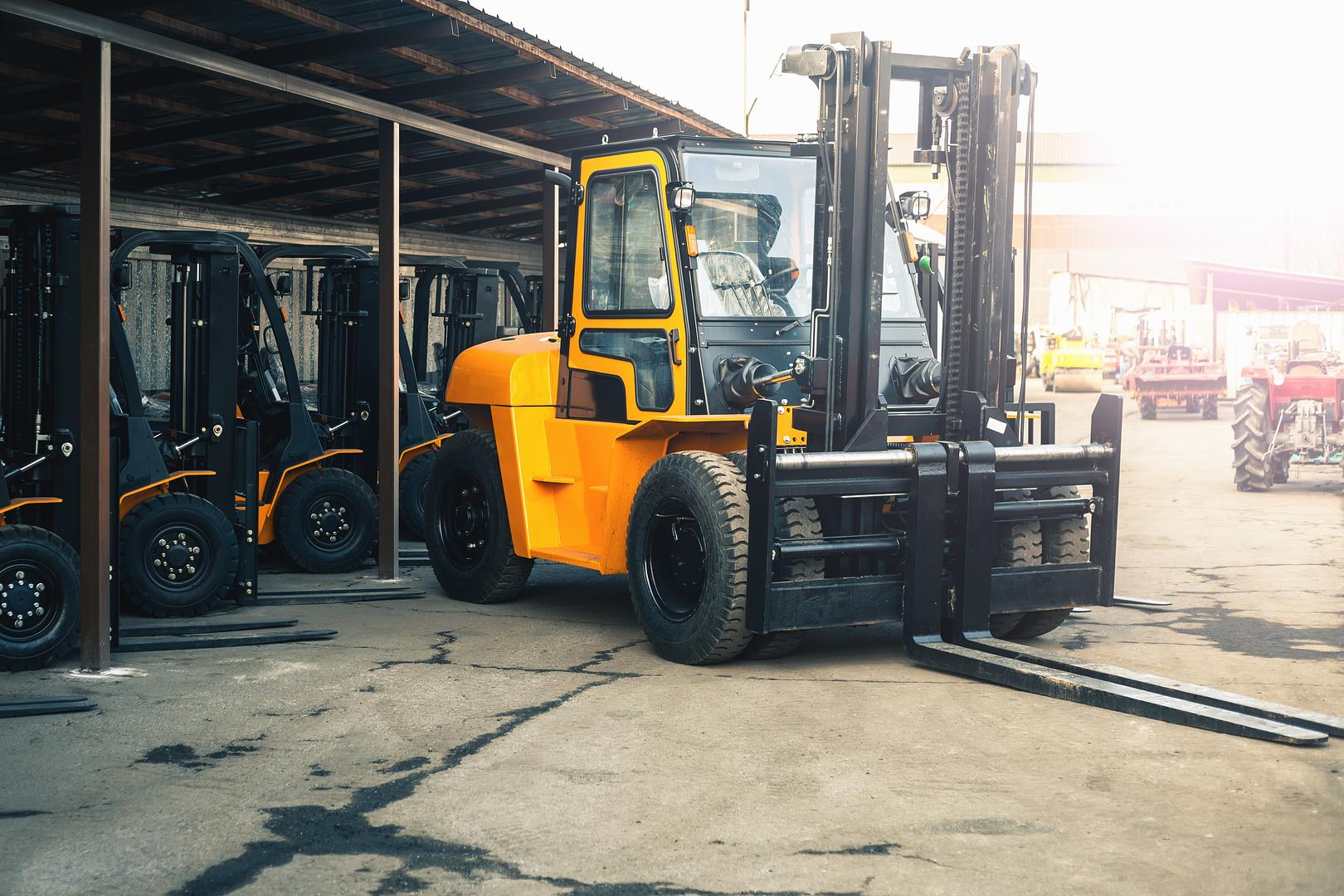Fleet of Atlantic Forklifts equipment ready for service in Hialeah