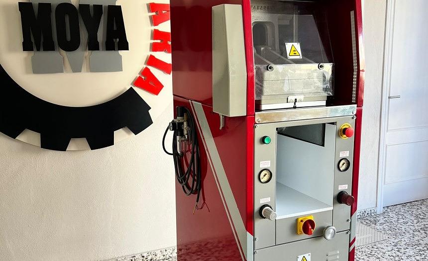 MÁQUINA DE PRENSAR, DE DOBLE MEMBRANA, MARCA PASANQUI, MODELO S-501 DC1-B * RESTAURADA