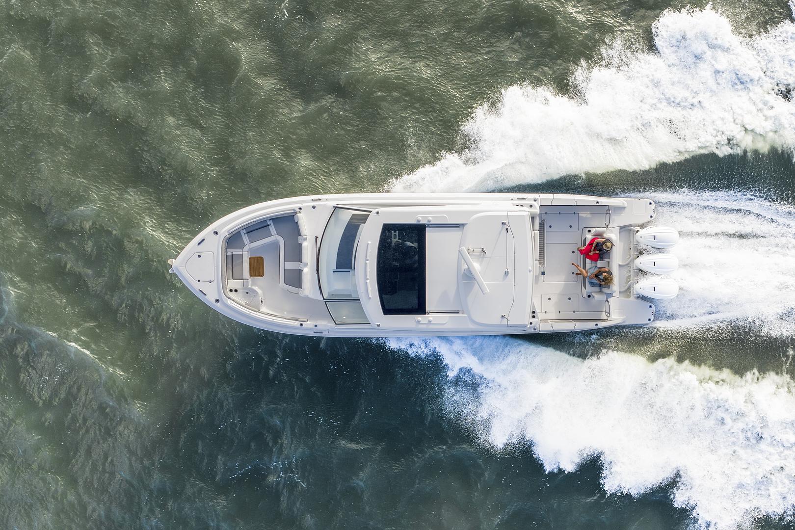 Everglades 437CX
