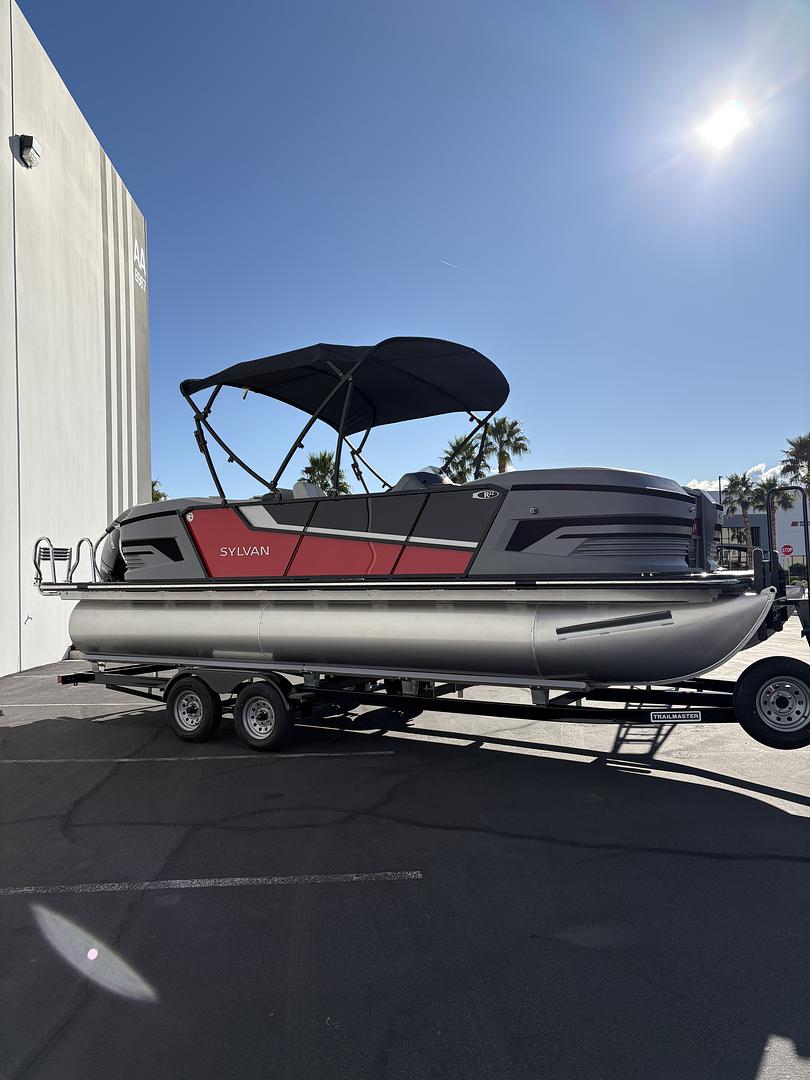 Why Pontoon Tube Thickness Matters: Choosing the Right Commercial Boat for Long-Term Performance