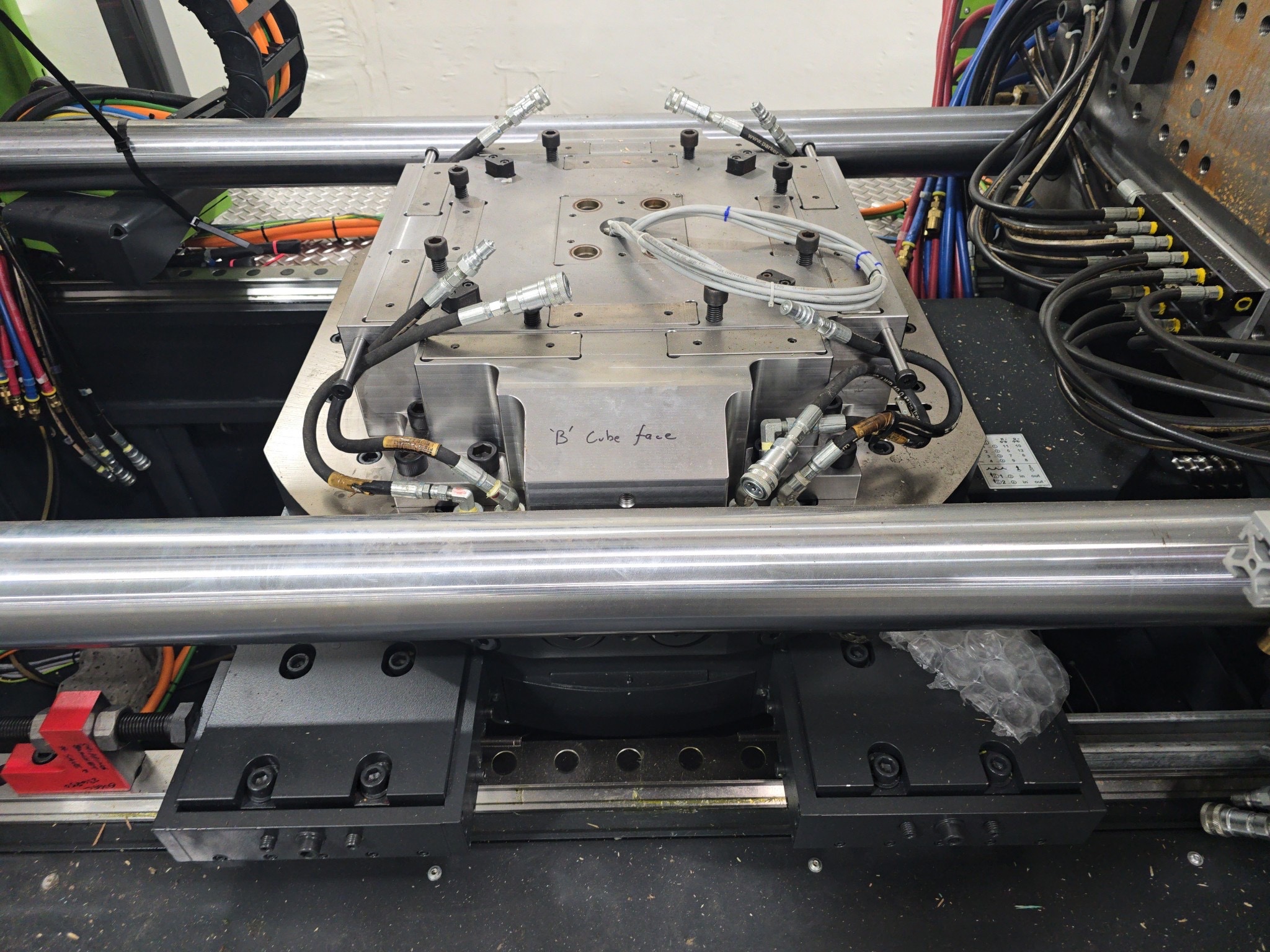 MAJOR MEDICAL PLASTIC INJECTION MOLDING EQUIPMENT