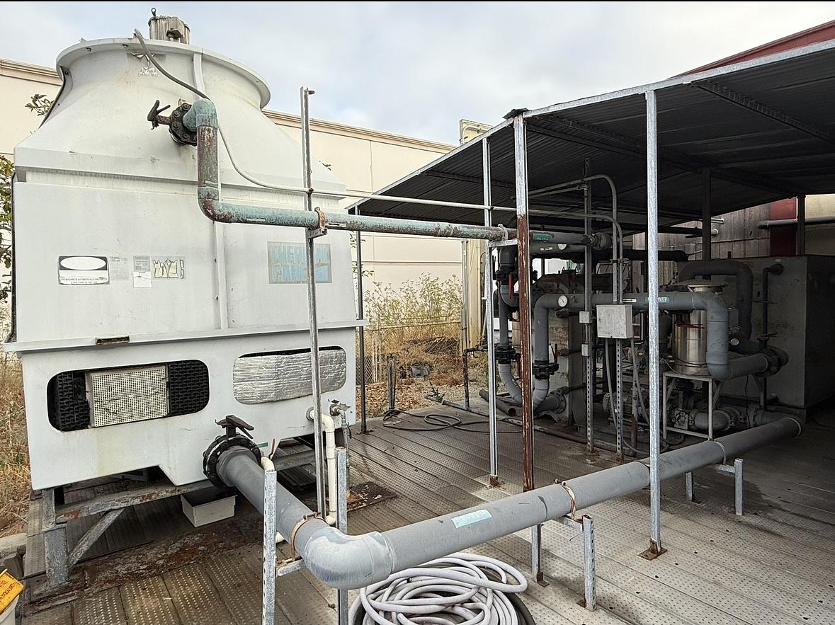 PLASTIC INJECTION MOLDING & MACHINING FACILITY