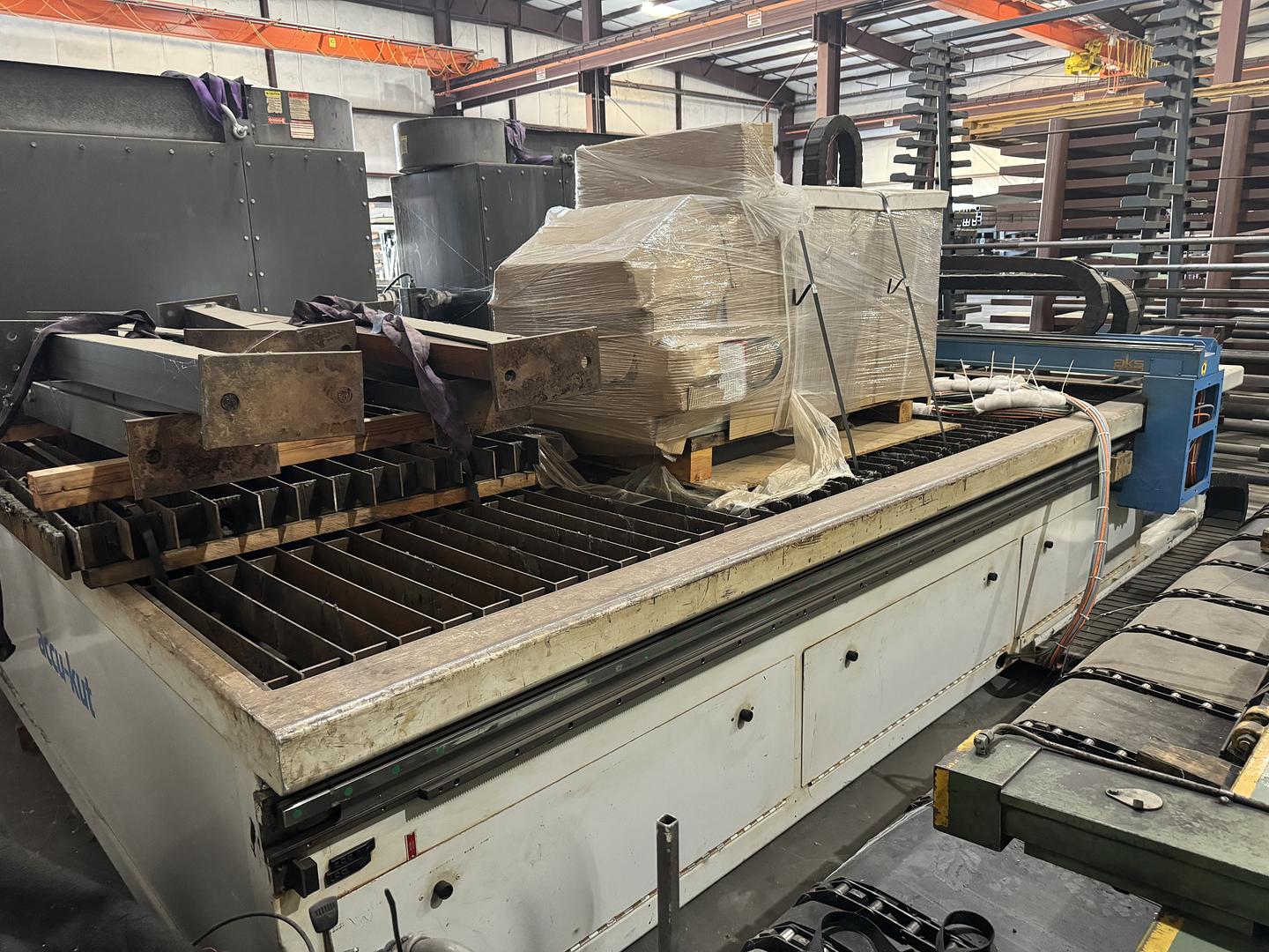 FABRICATION LIQUIDATION REDDING CA. HYD-MECH, PIRANHA, FLAT BED TRUCKS, CINCINNATI, AKS, AND MORE
