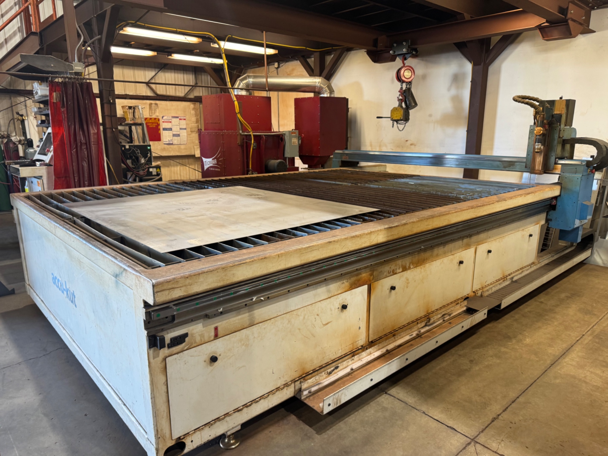 FABRICATION LIQUIDATION REDDING CA. HYD-MECH, PIRANHA, FLAT BED TRUCKS, CINCINNATI, AKS, AND MORE