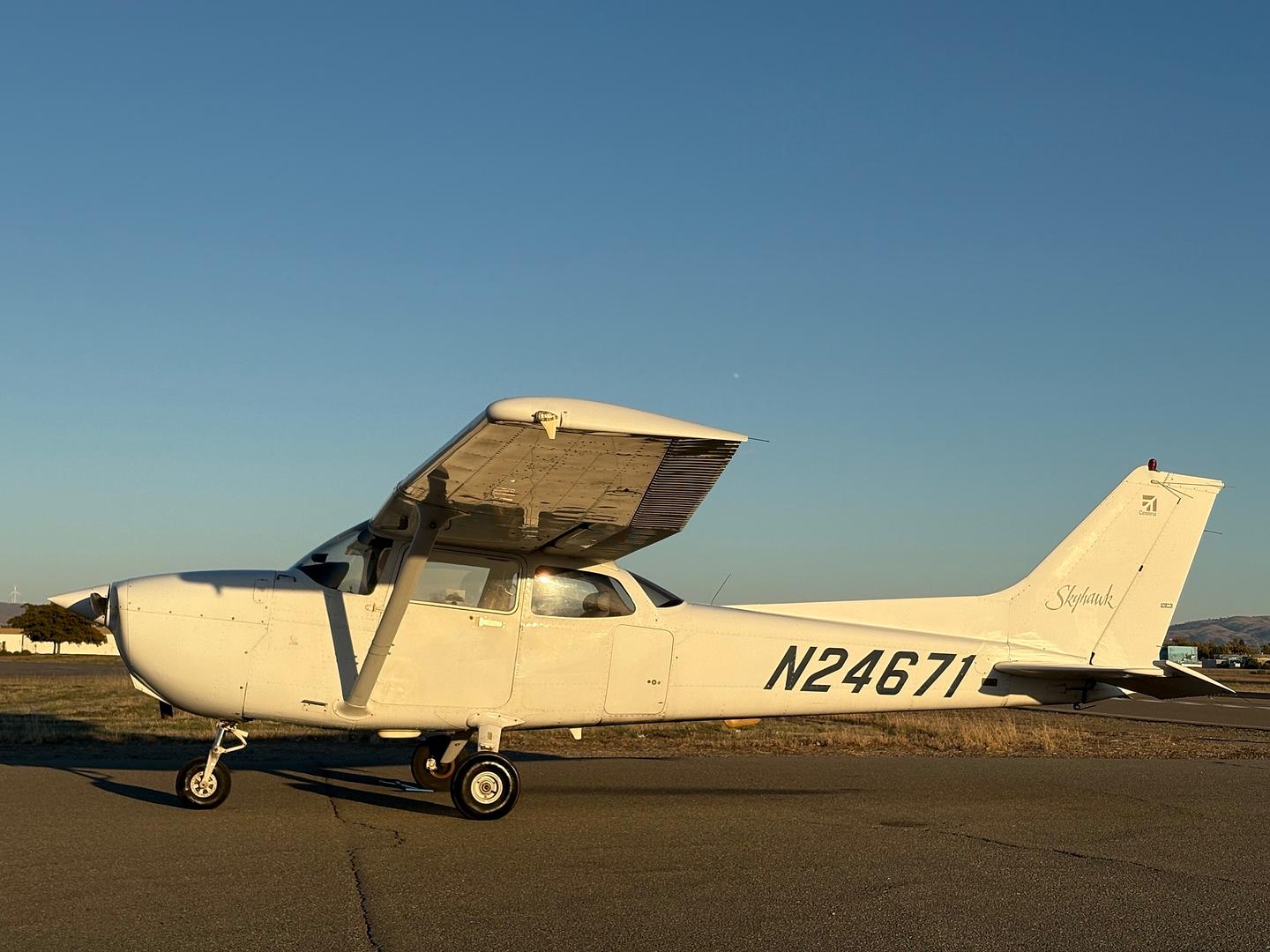 1999 Cessna 172R Skyhawk Auction