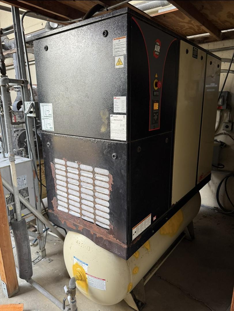 PLASTIC INJECTION MOLDING & MACHINING FACILITY