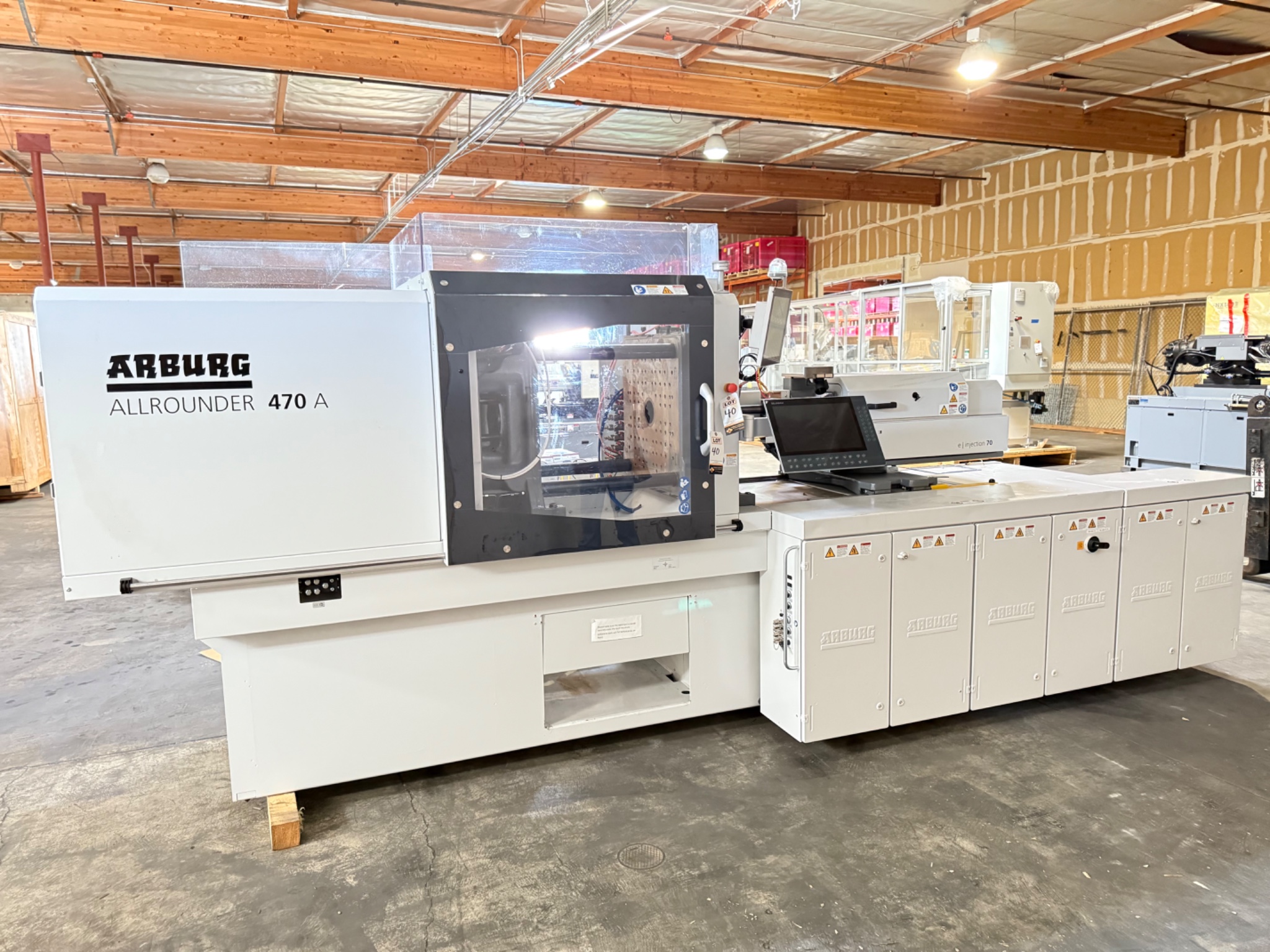 MAJOR MEDICAL PLASTIC INJECTION MOLDING EQUIPMENT