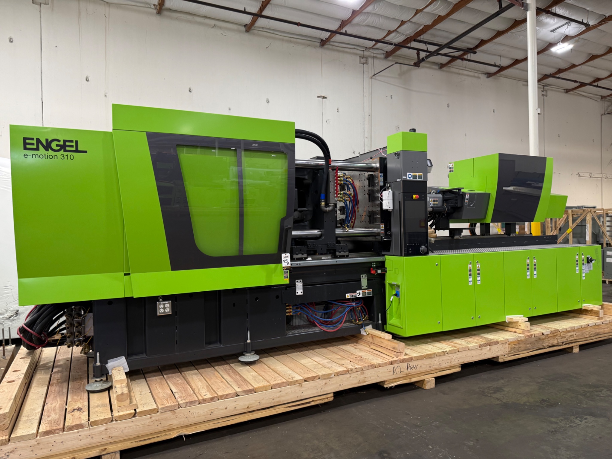 MAJOR MEDICAL PLASTIC INJECTION MOLDING EQUIPMENT