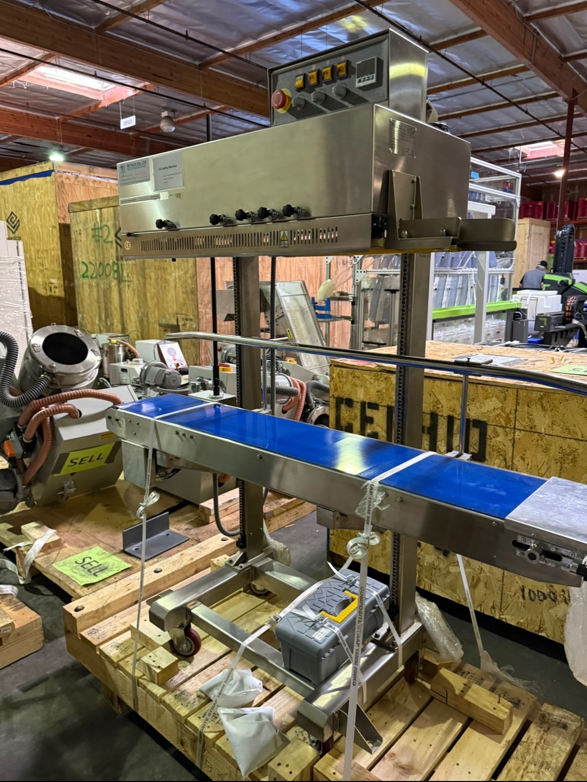 MAJOR MEDICAL PLASTIC INJECTION MOLDING EQUIPMENT