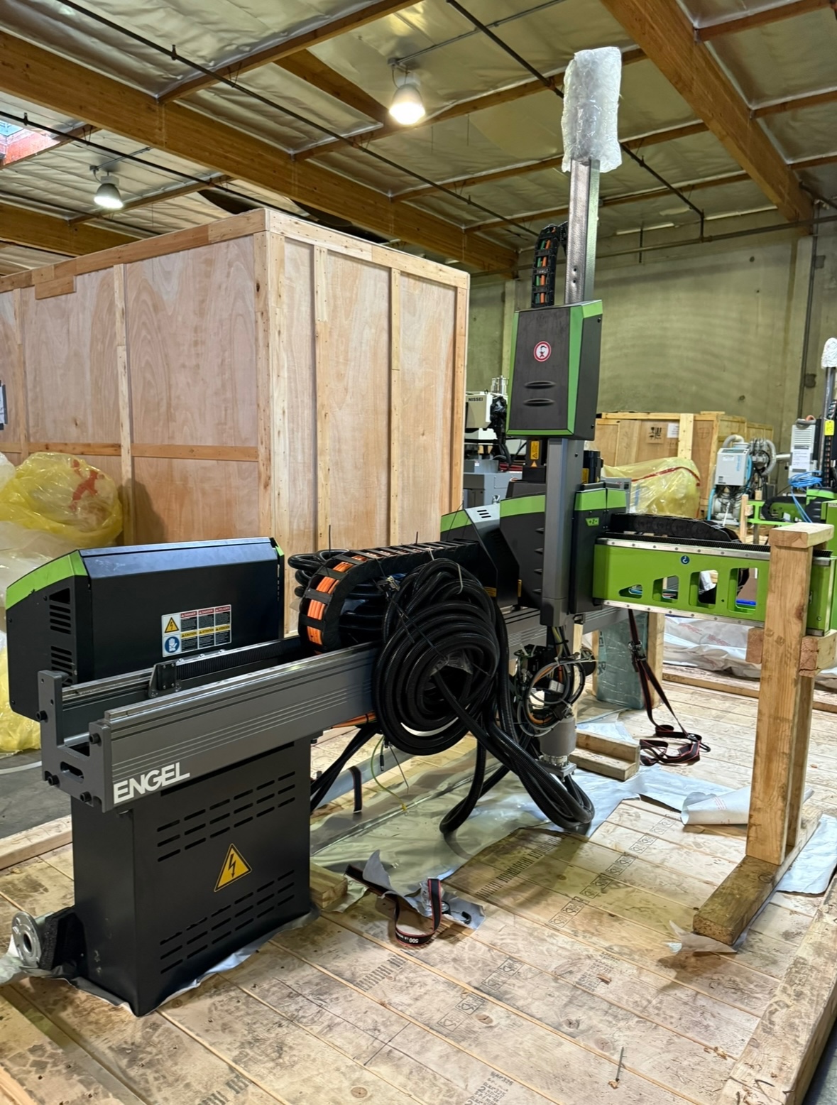 MAJOR MEDICAL PLASTIC INJECTION MOLDING EQUIPMENT