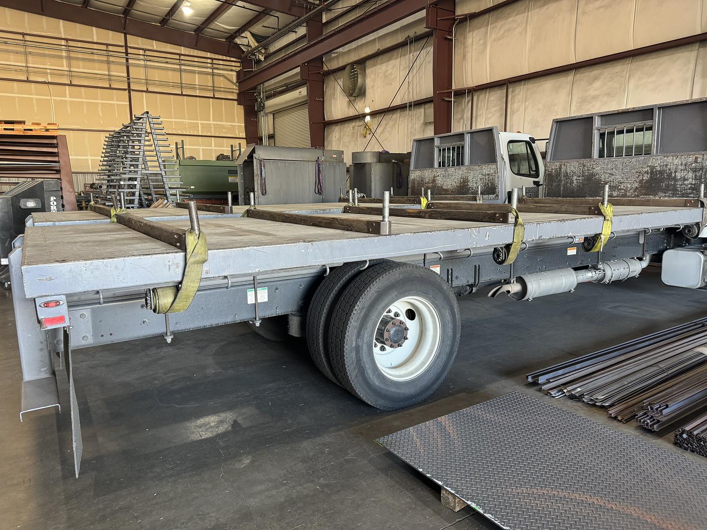 FABRICATION LIQUIDATION REDDING CA. HYD-MECH, PIRANHA, FLAT BED TRUCKS, CINCINNATI, AKS, AND MORE