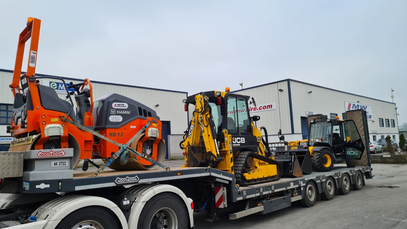 Ex Rental JCB 6 meter, JCB 1CX Tracked and Ham HD12.... sold