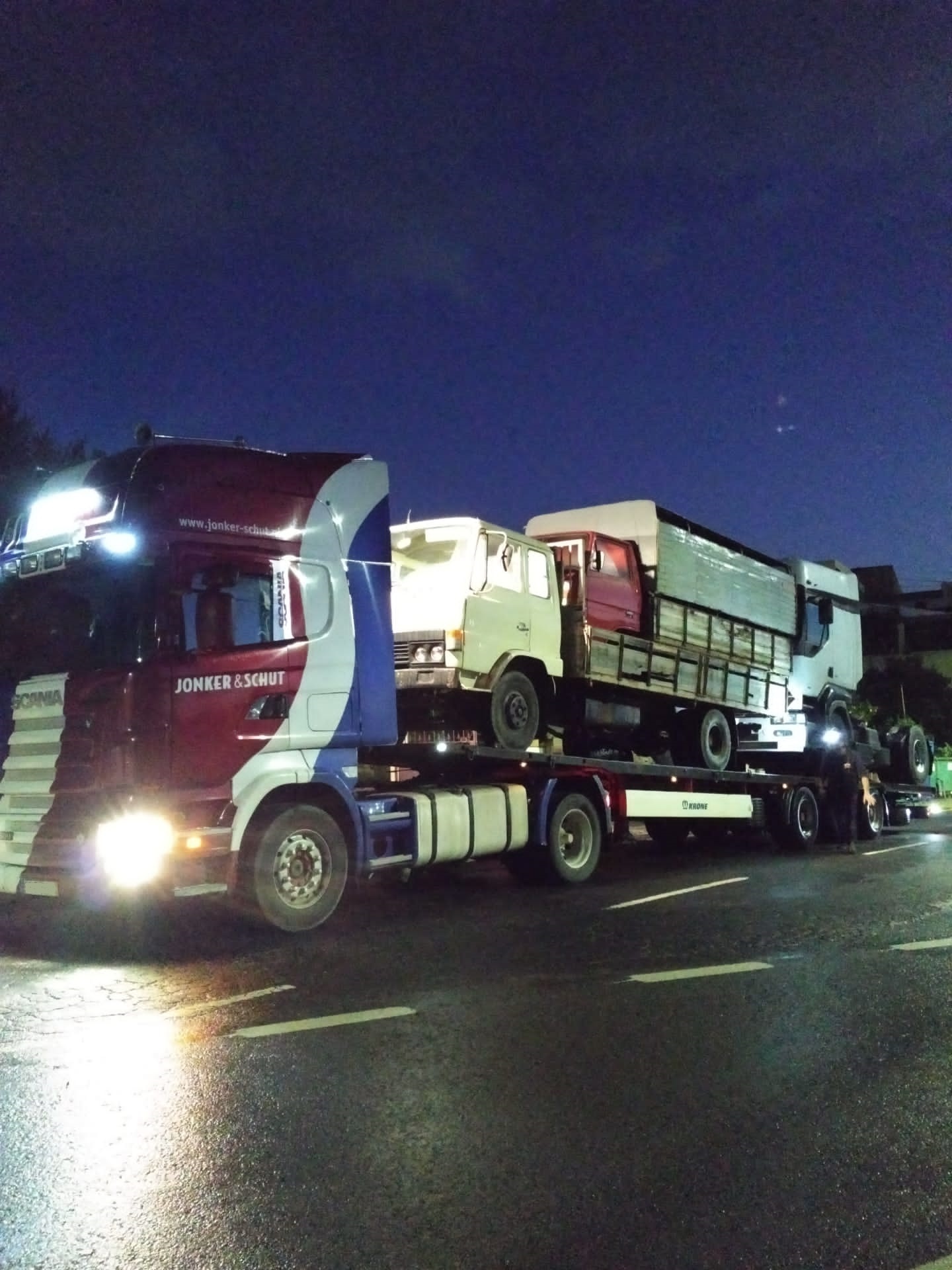 Transport & Delivery to Antwerp - Belgium. Shipping to Douala - Cameroon & Conakry - Guinea.